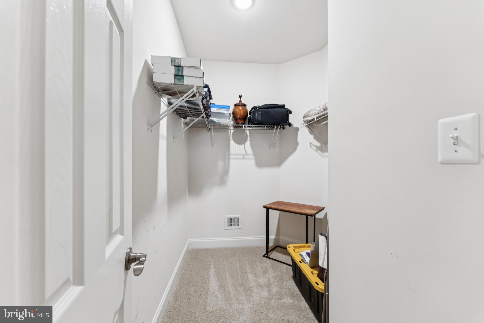 COLLINGBROOK - Residential