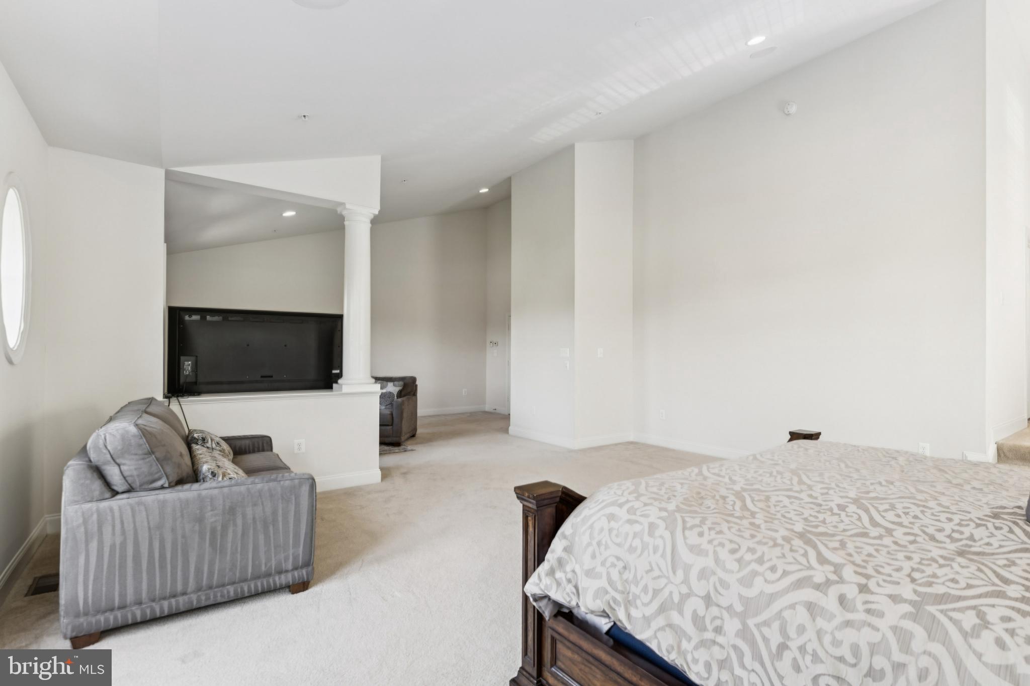 COLLINGBROOK - Residential