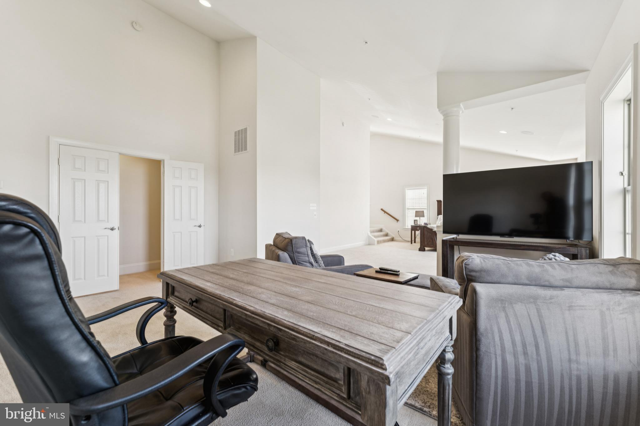 COLLINGBROOK - Residential