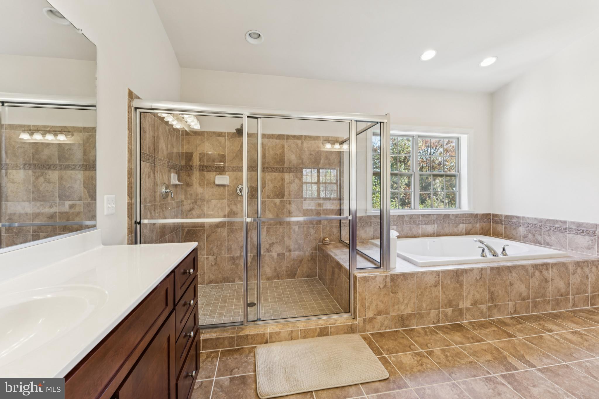 COLLINGBROOK - Residential