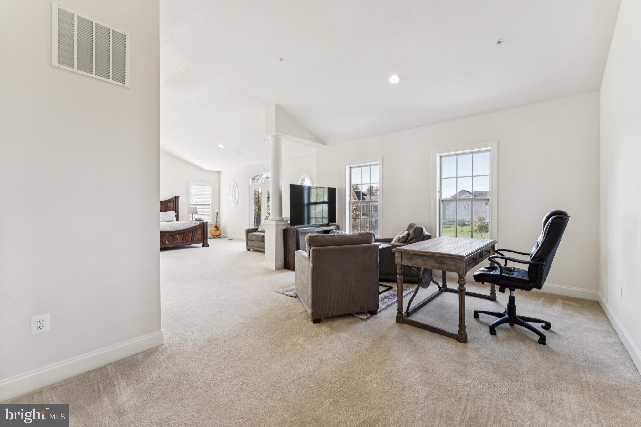 COLLINGBROOK - Residential