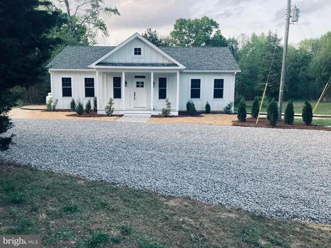 521 Taylor's Beach Road, Reedville, VA MLS: VANV2001360