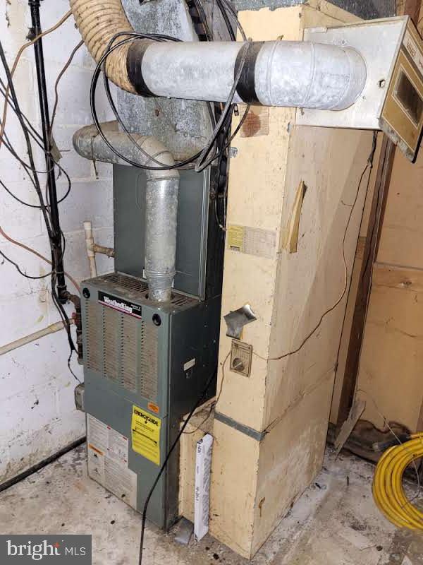 FOX RIDGE MANOR - Residential