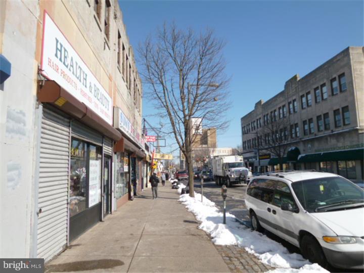 GERMANTOWN - Commercial Sale