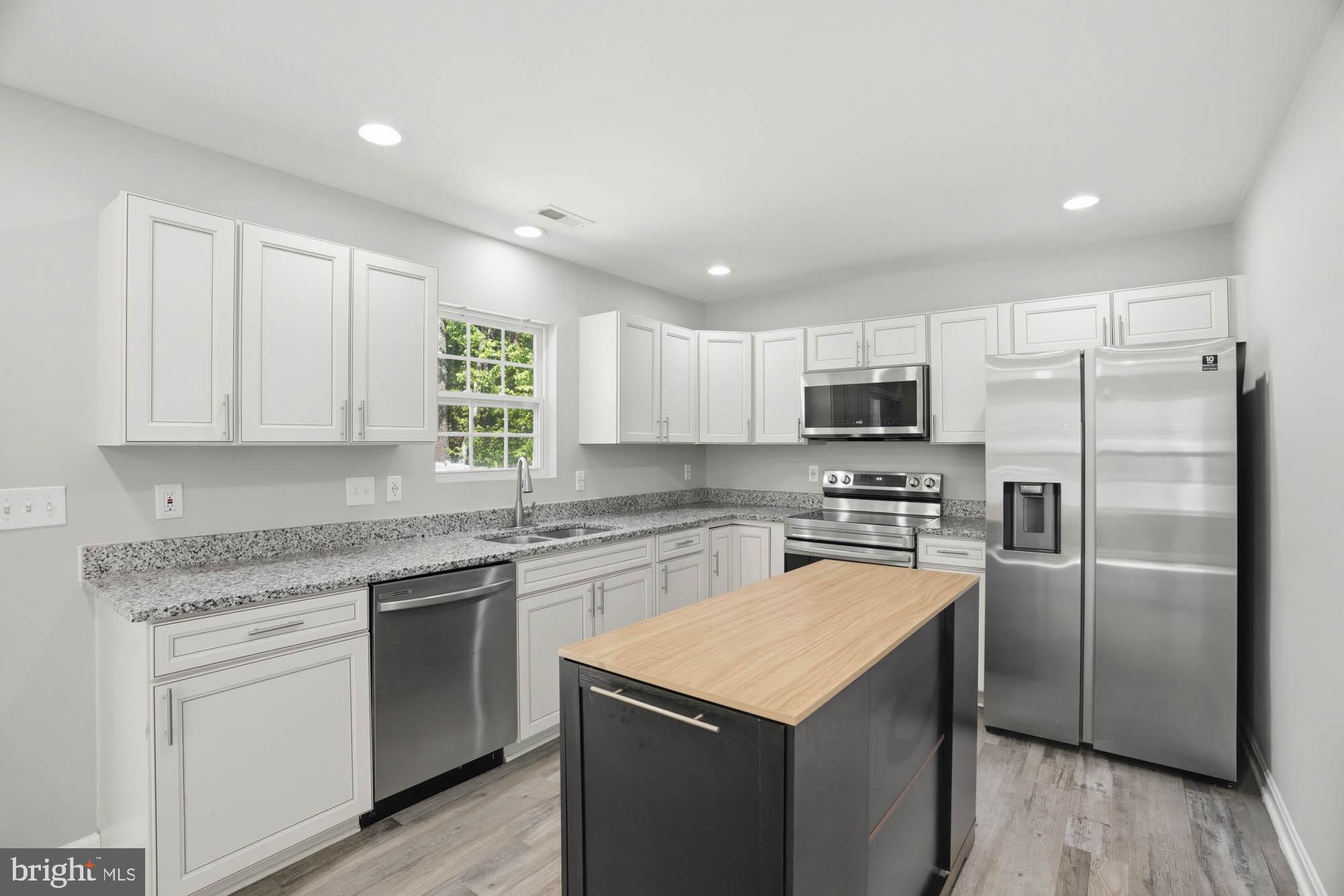 PLACID BAY ESTATES - Residential
