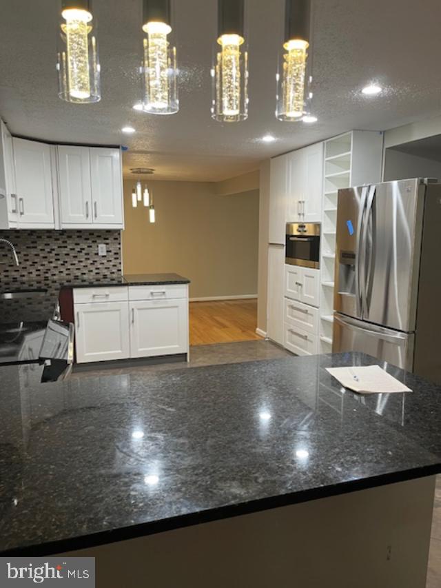 ROLLINGWOOD VILLAGE - Residential Lease