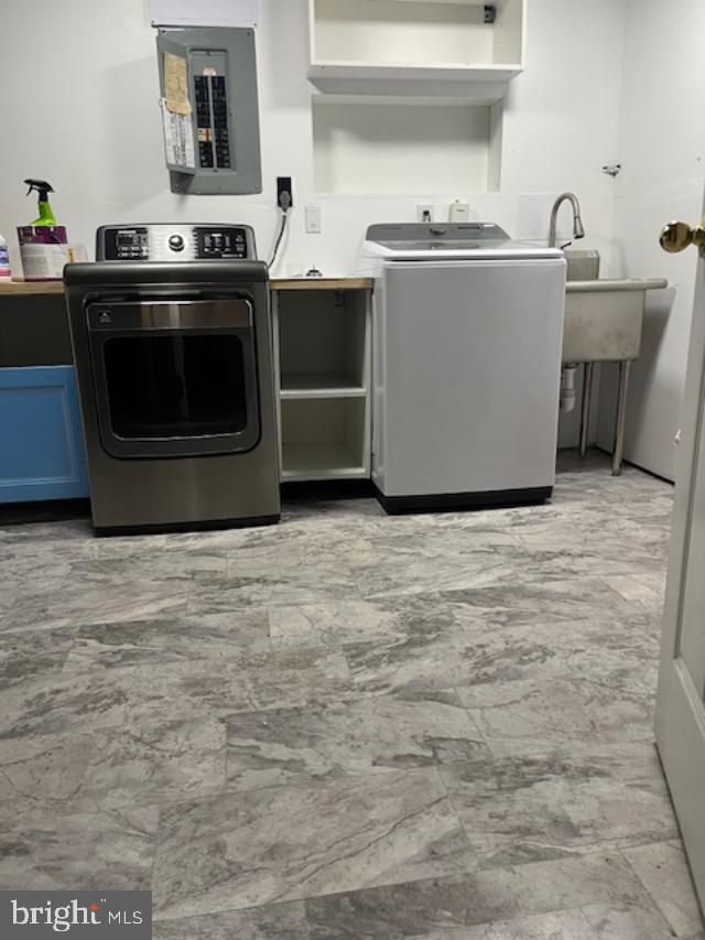 ROLLINGWOOD VILLAGE - Residential Lease