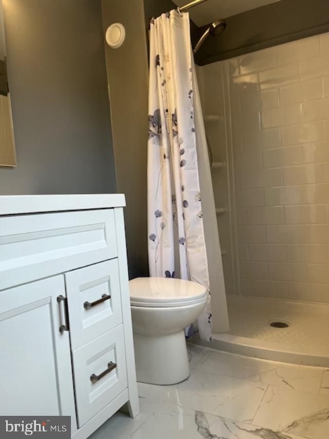 ROLLINGWOOD VILLAGE - Residential Lease