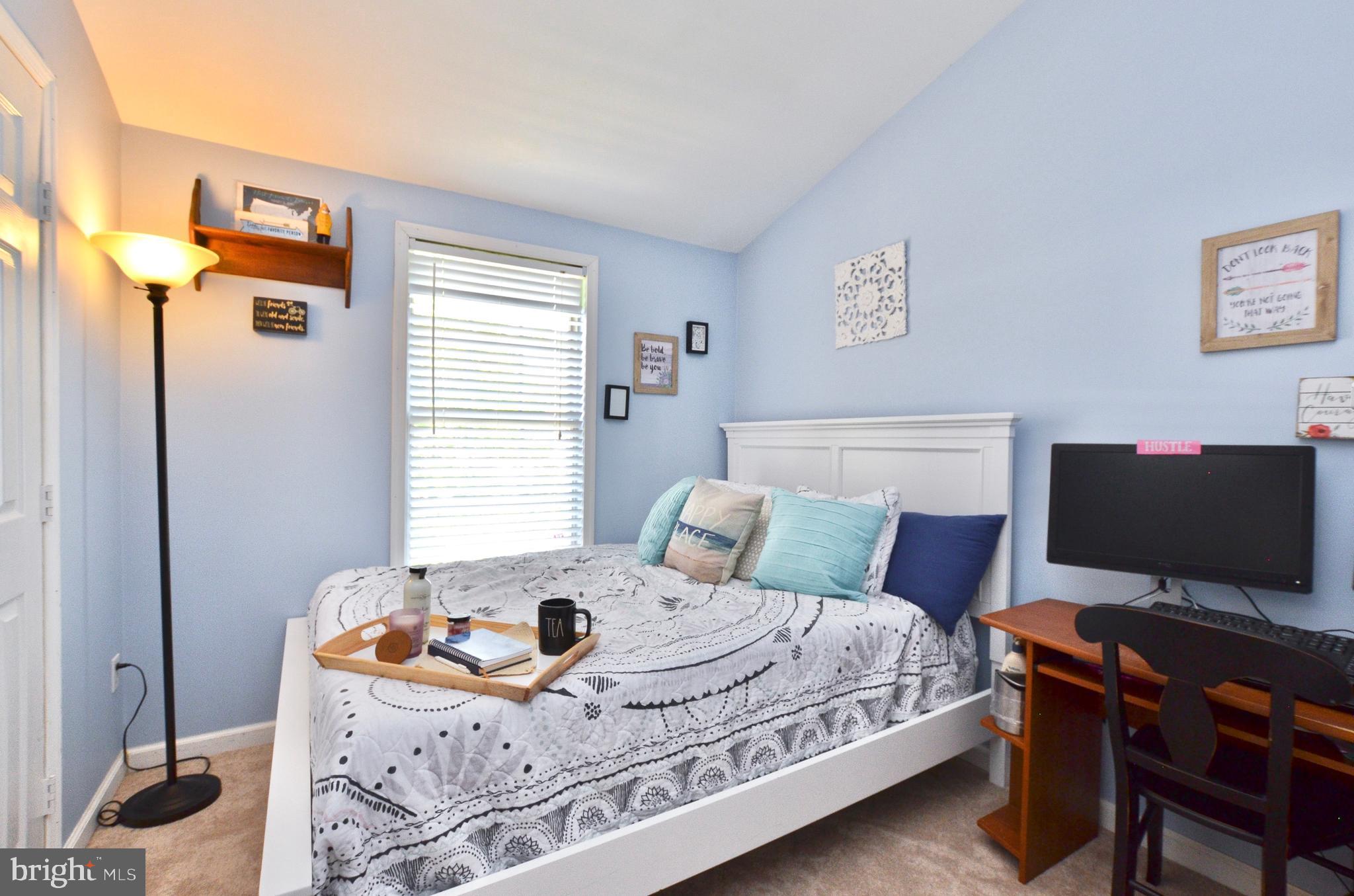 OLD GABLE SQUARE - Residential