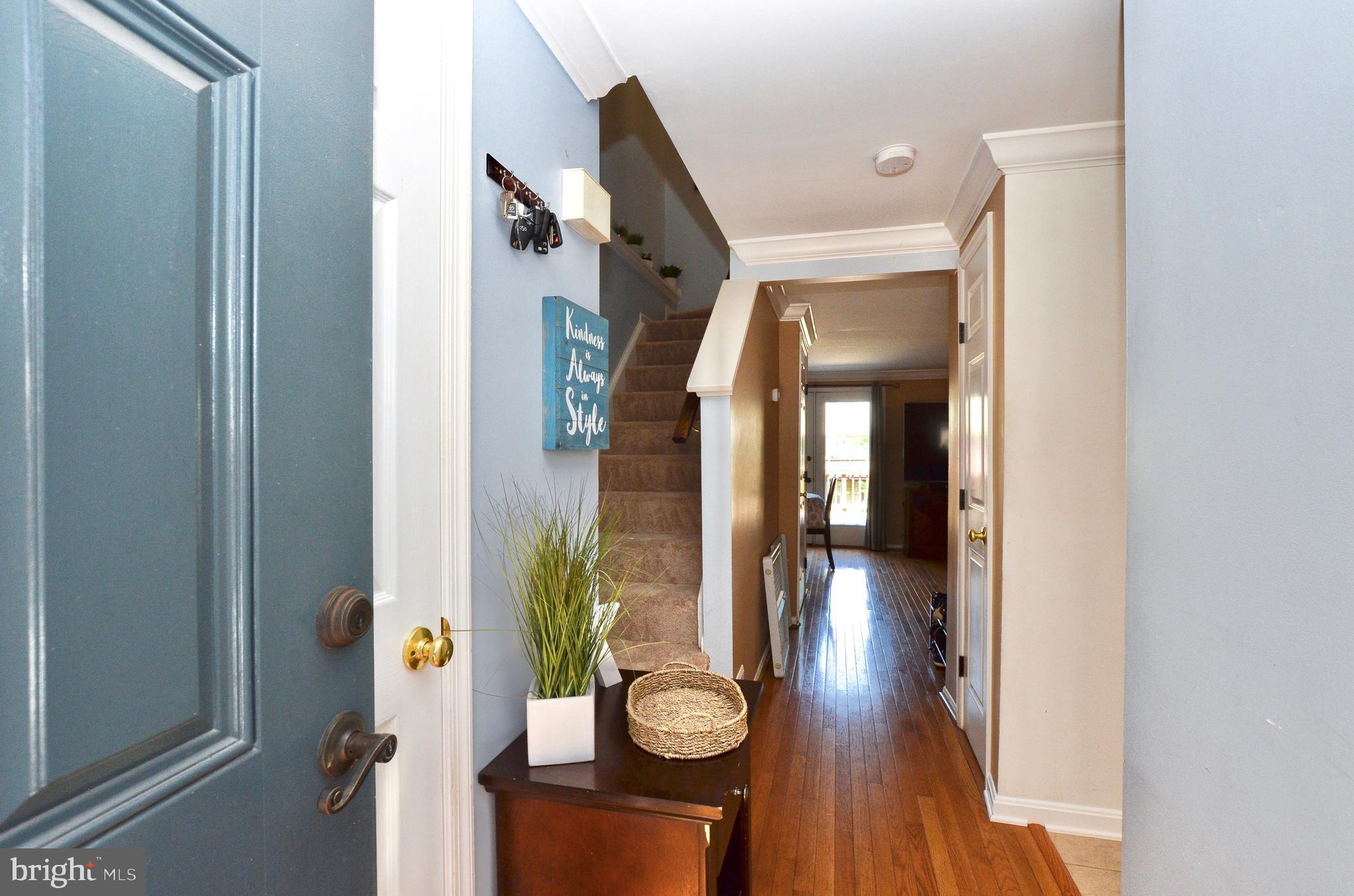 OLD GABLE SQUARE - Residential