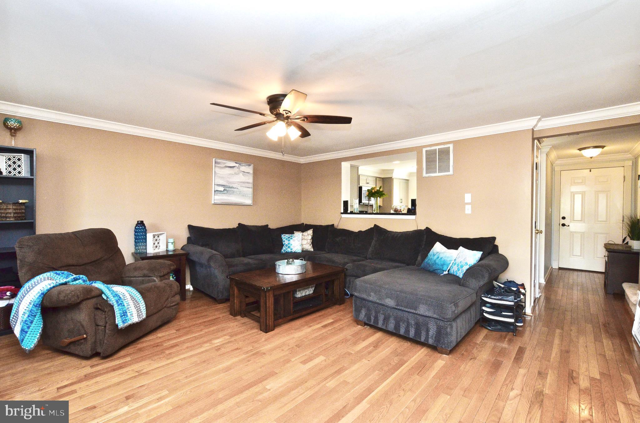 OLD GABLE SQUARE - Residential