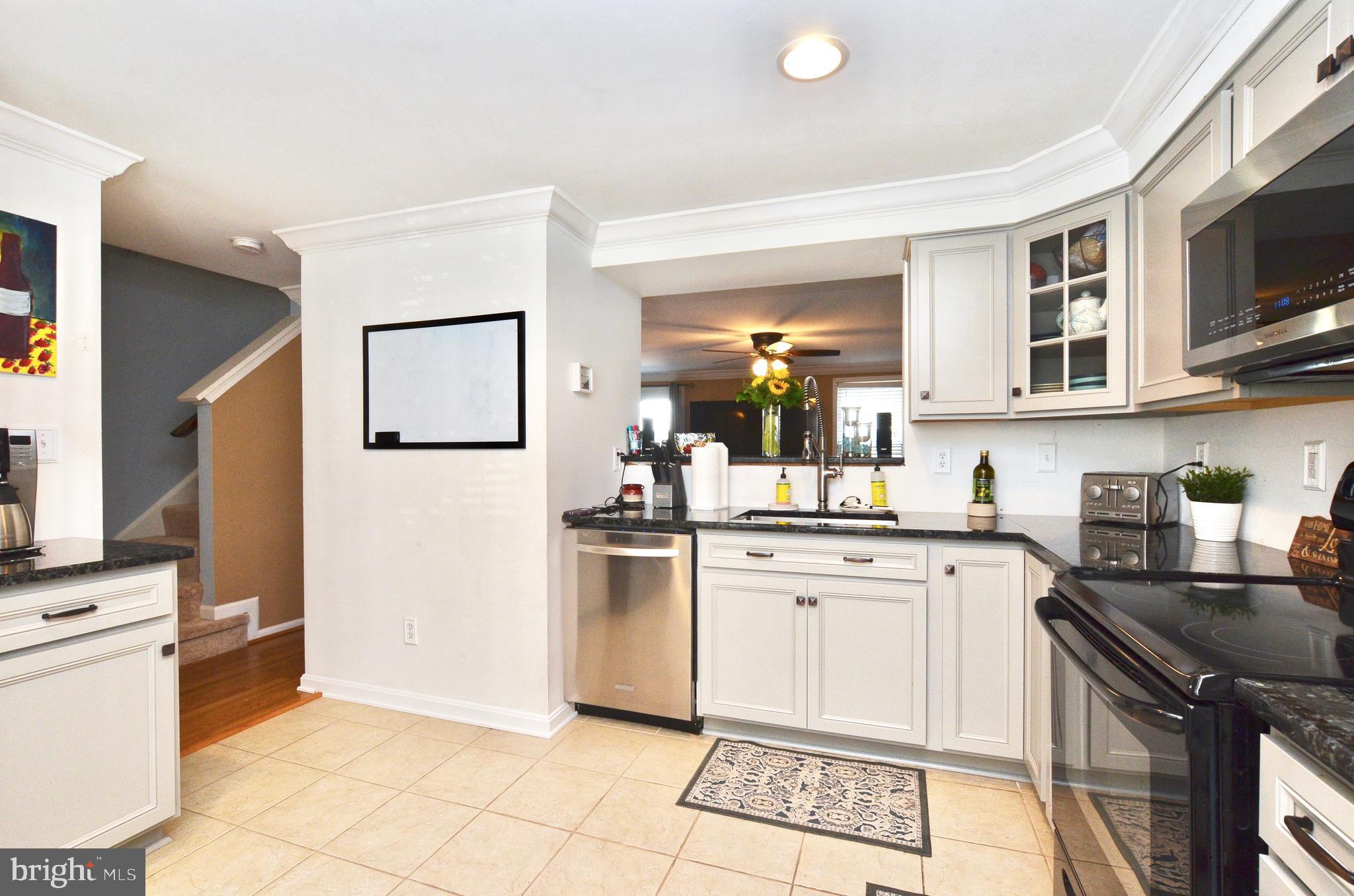 OLD GABLE SQUARE - Residential