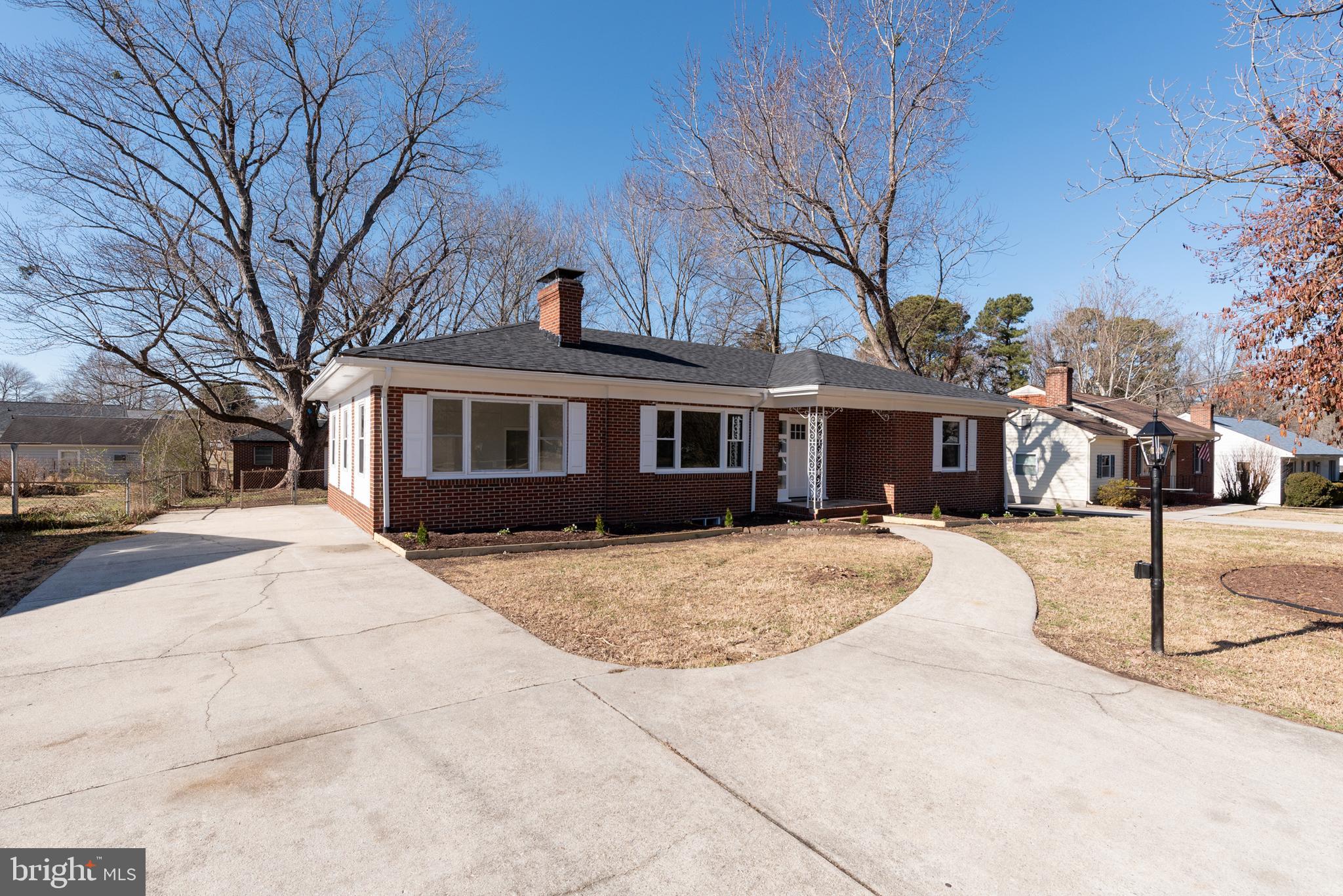 21408 ROBERTSON AVENUE