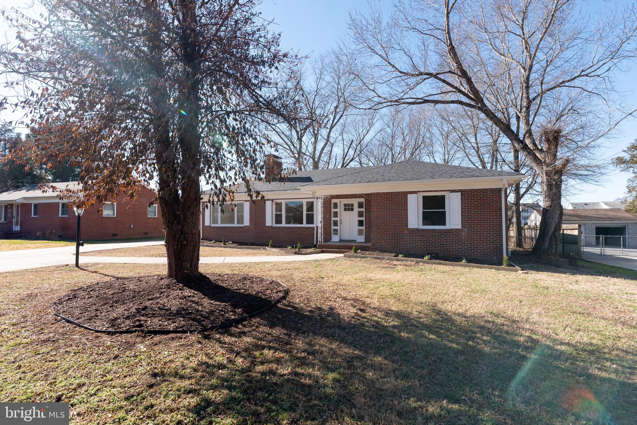 21408 ROBERTSON AVENUE