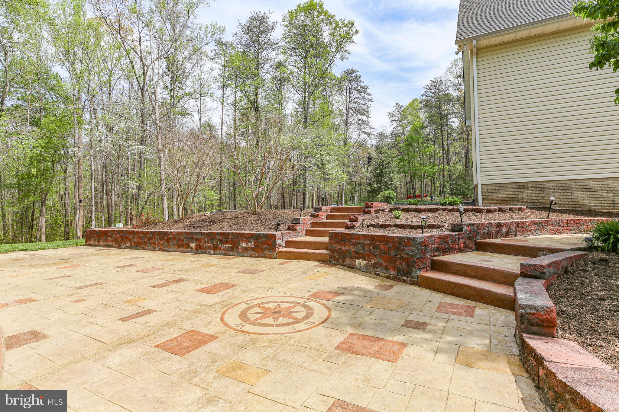 KINGS GRANT - Residential