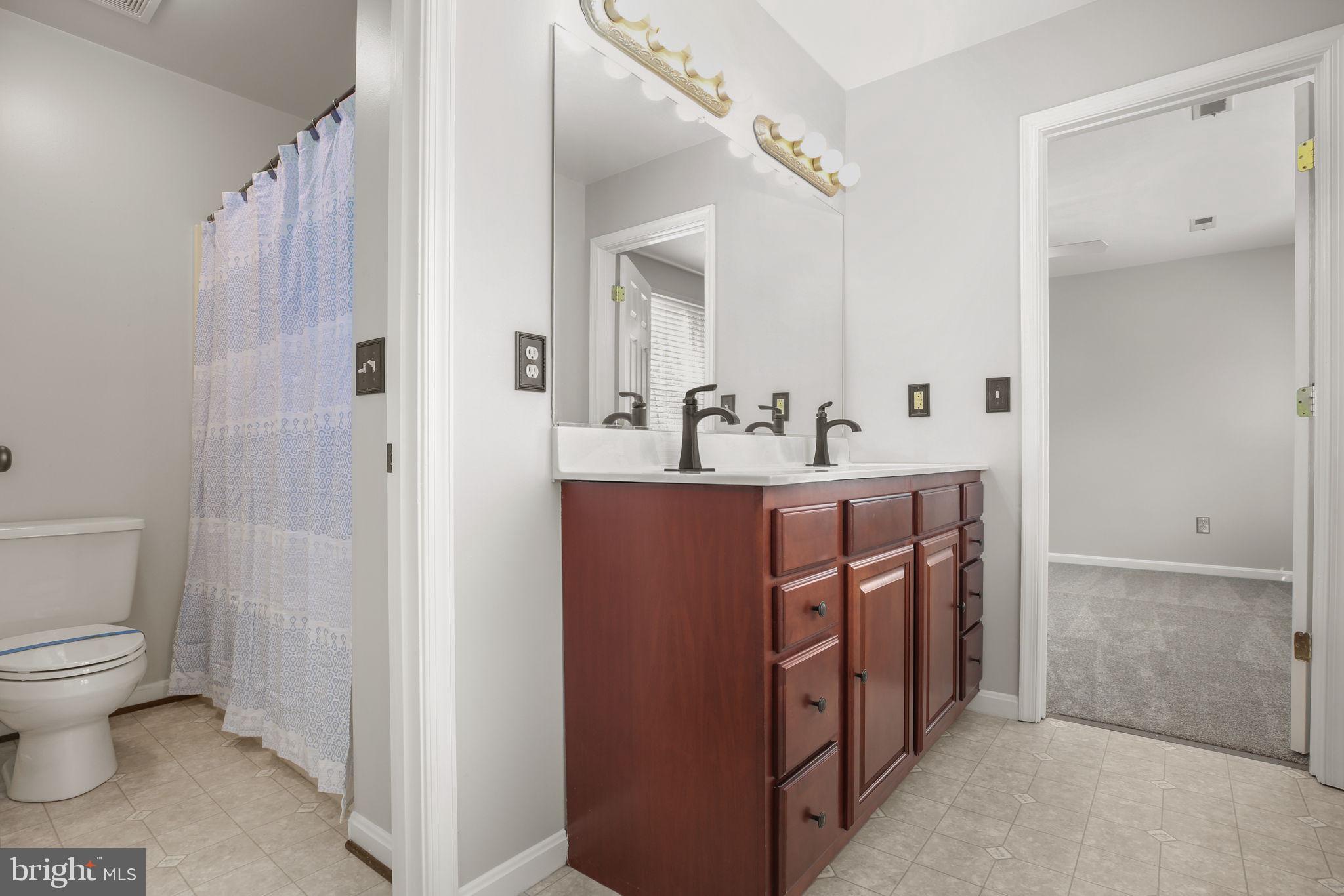 KINGS GRANT - Residential