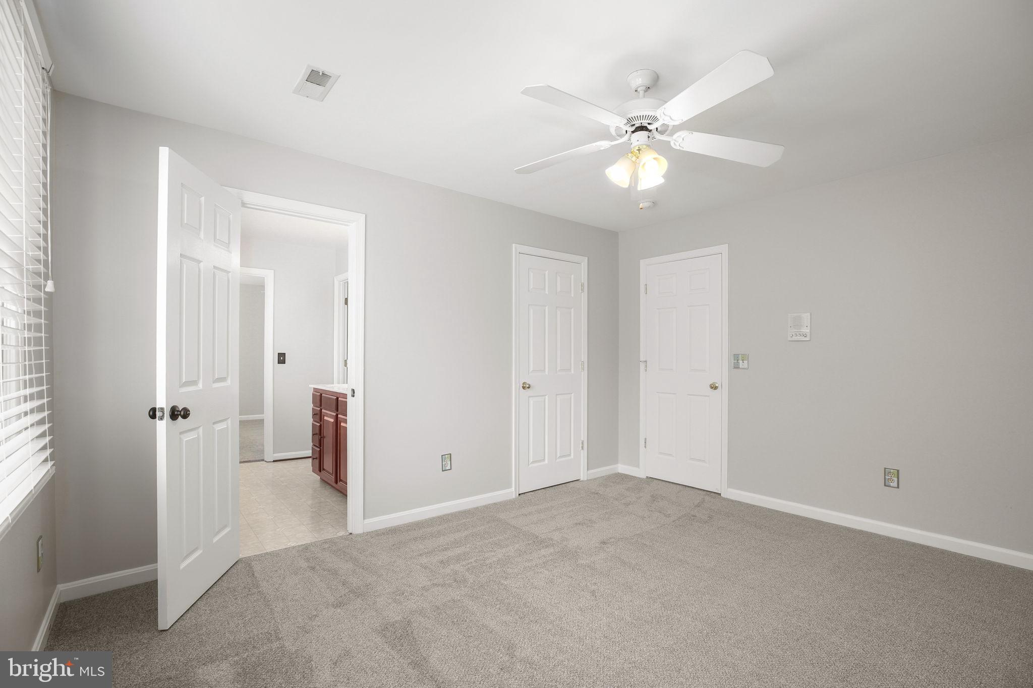 KINGS GRANT - Residential