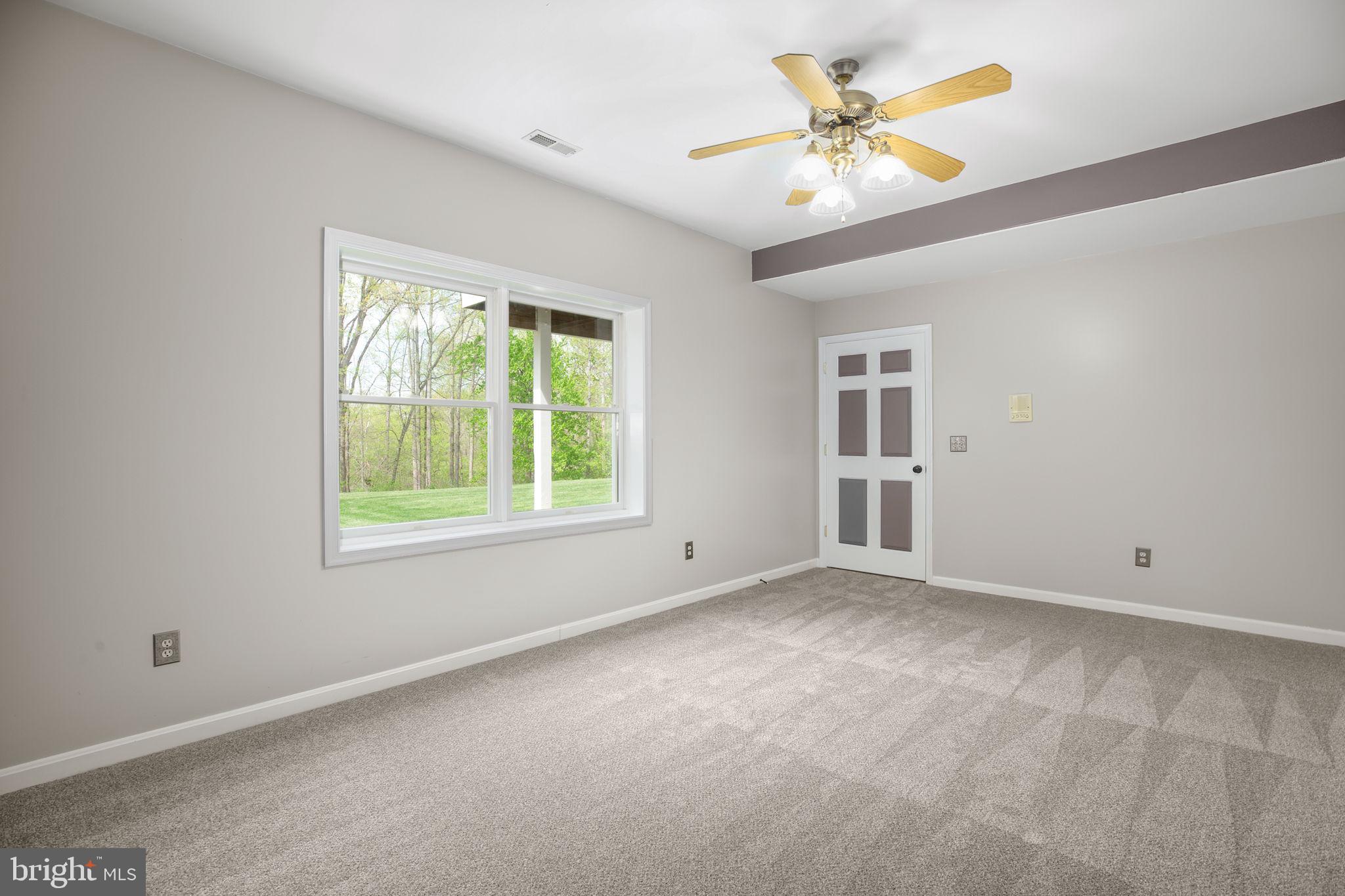 KINGS GRANT - Residential