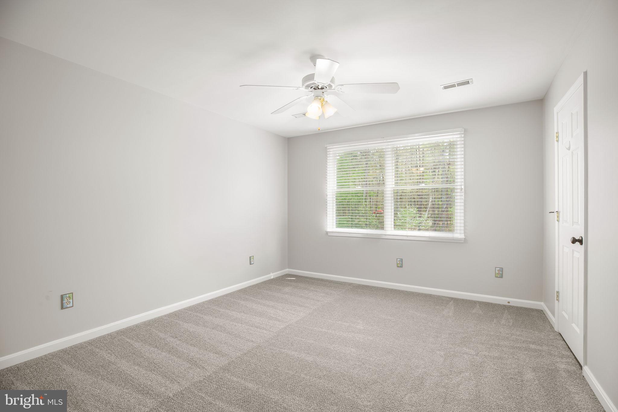 KINGS GRANT - Residential