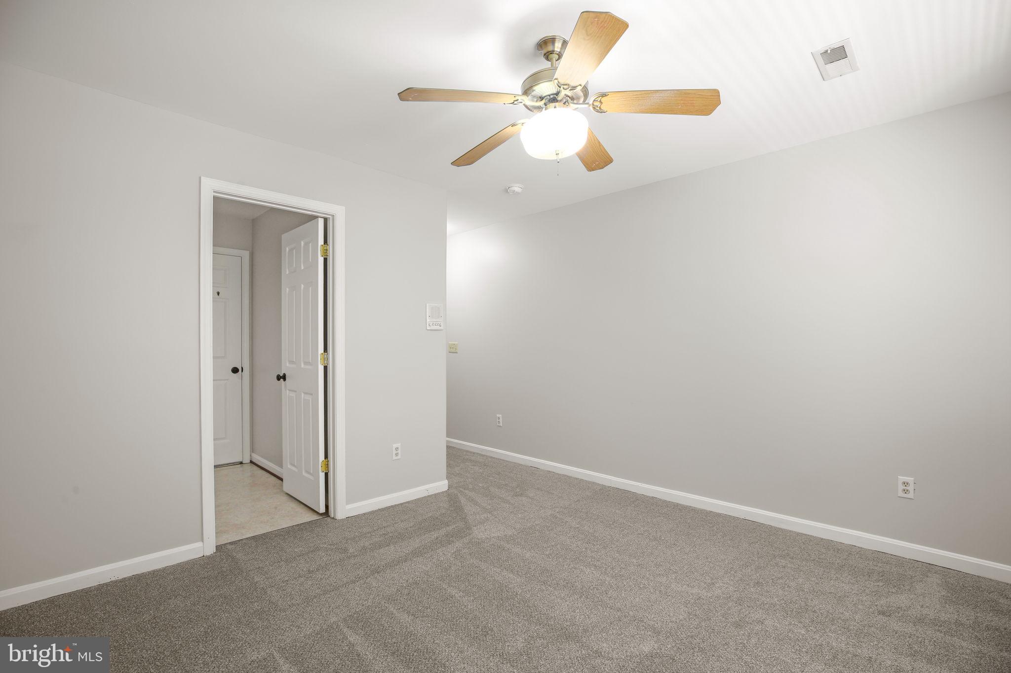 KINGS GRANT - Residential