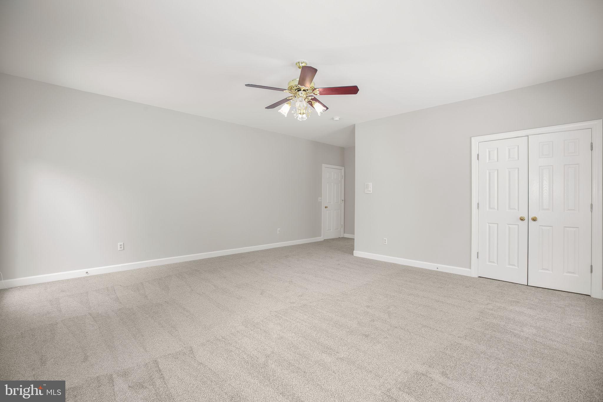 KINGS GRANT - Residential