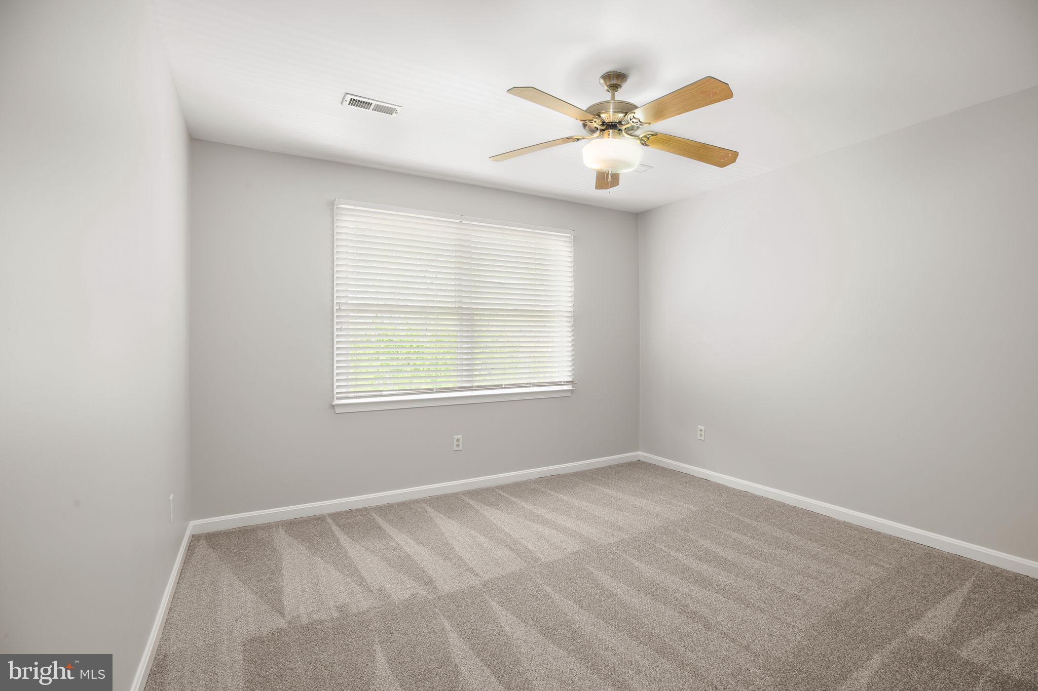 KINGS GRANT - Residential