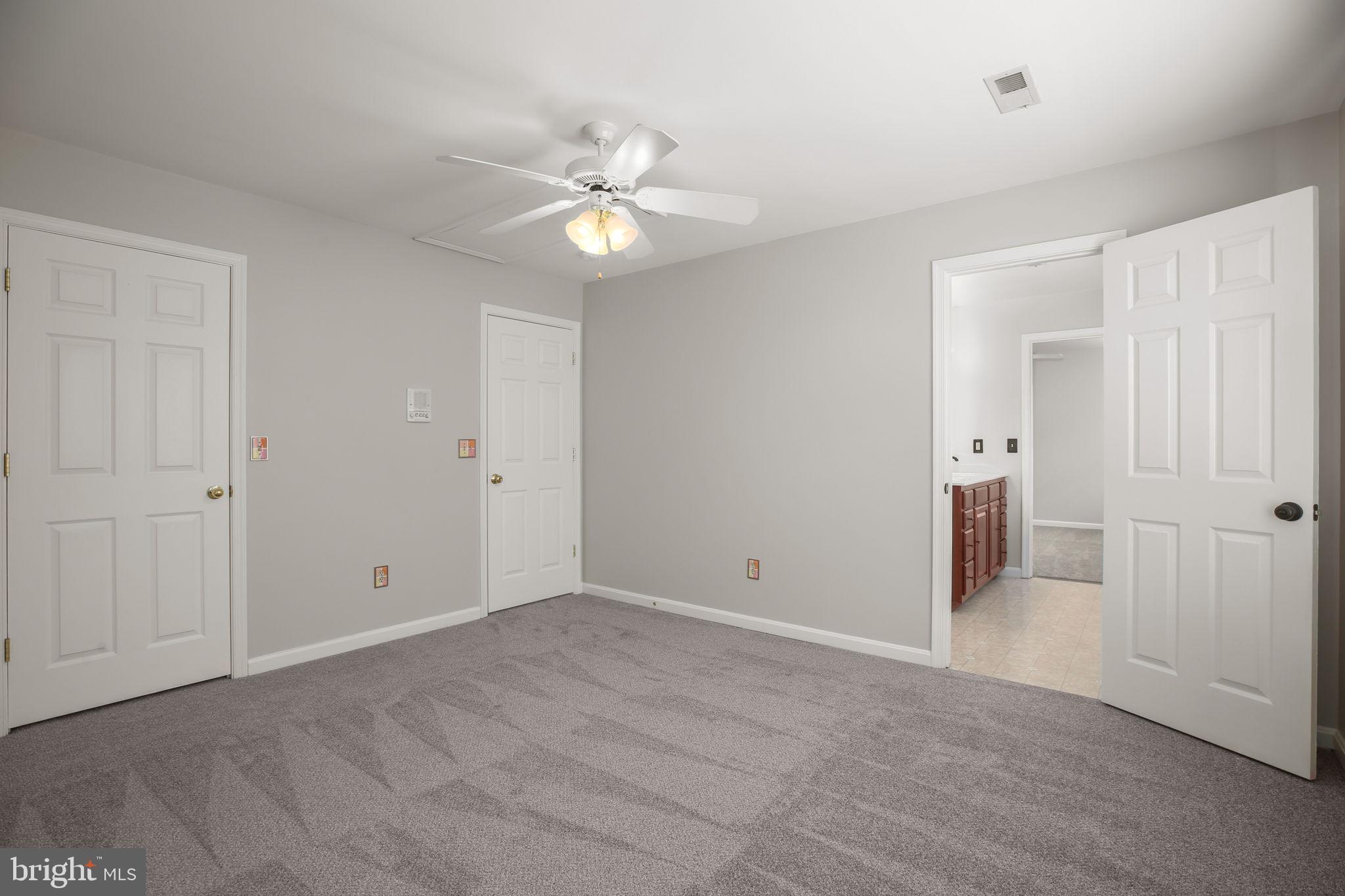 KINGS GRANT - Residential