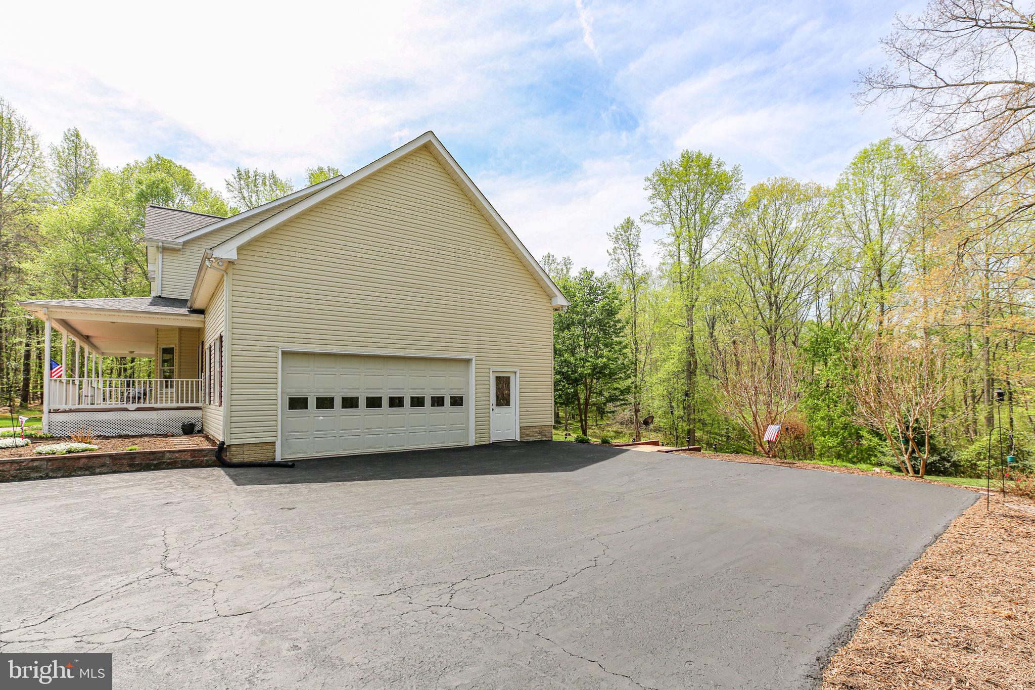 KINGS GRANT - Residential