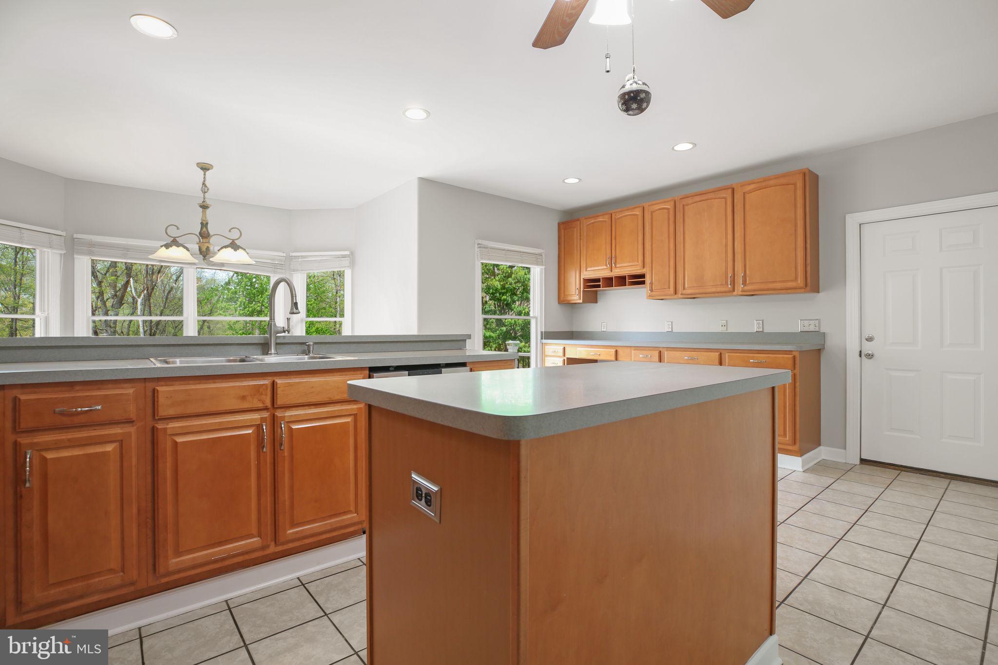 KINGS GRANT - Residential