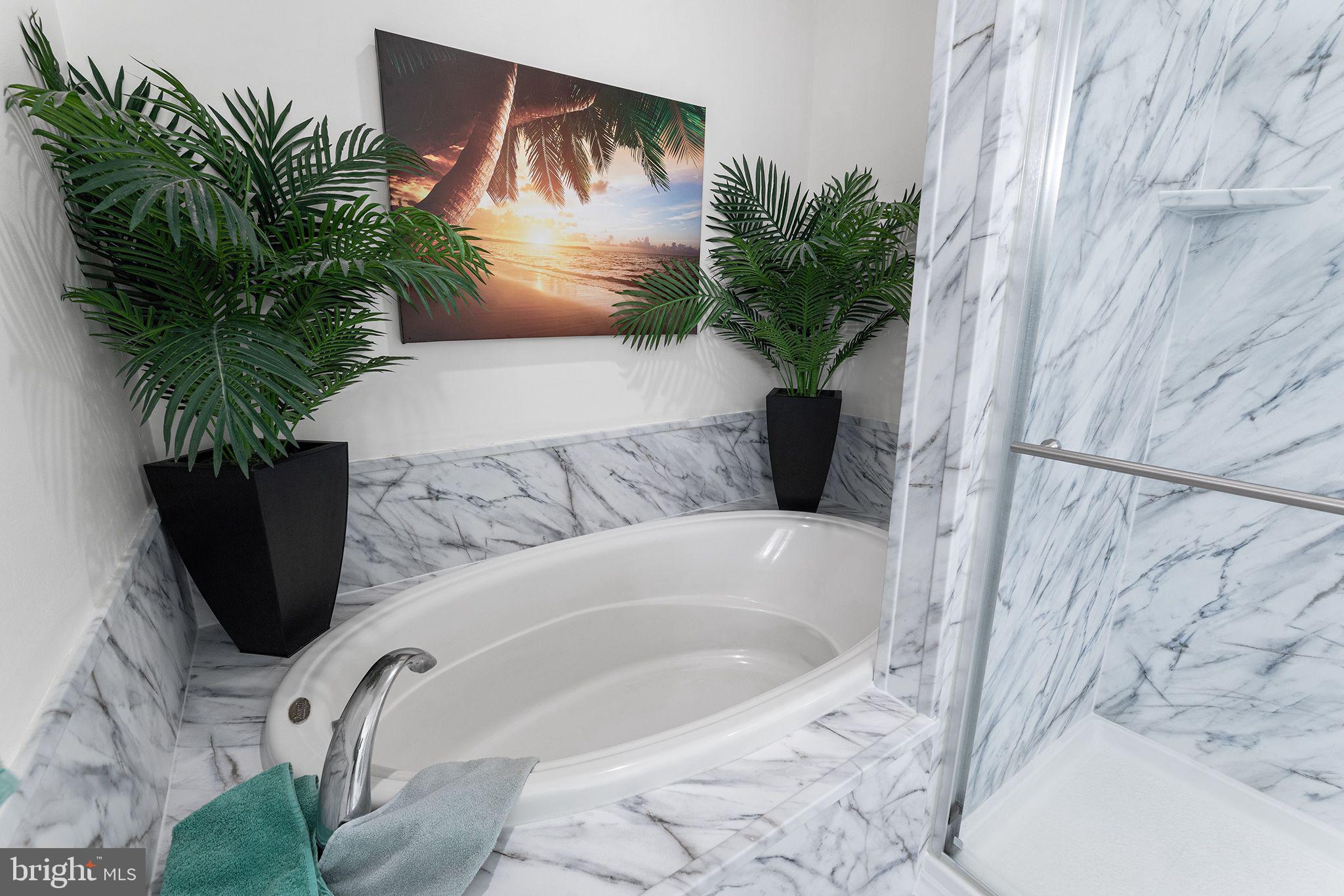 SUNSET ISLAND - Residential