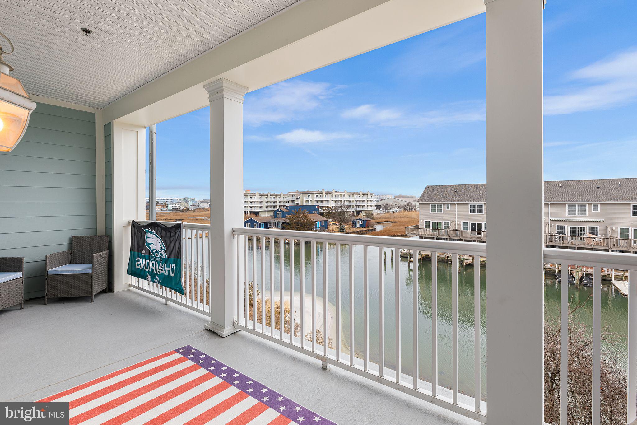 SUNSET ISLAND - Residential