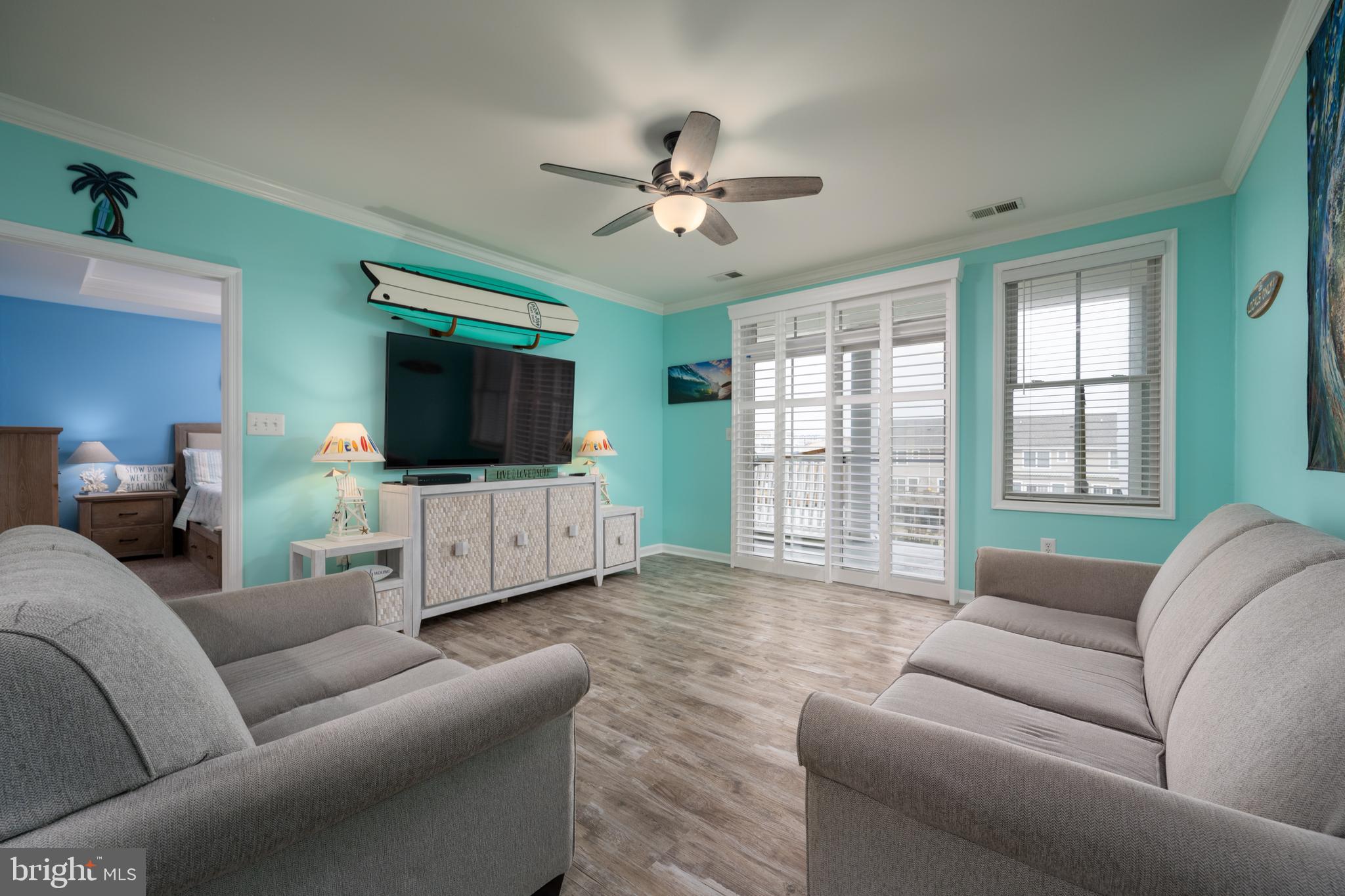 SUNSET ISLAND - Residential