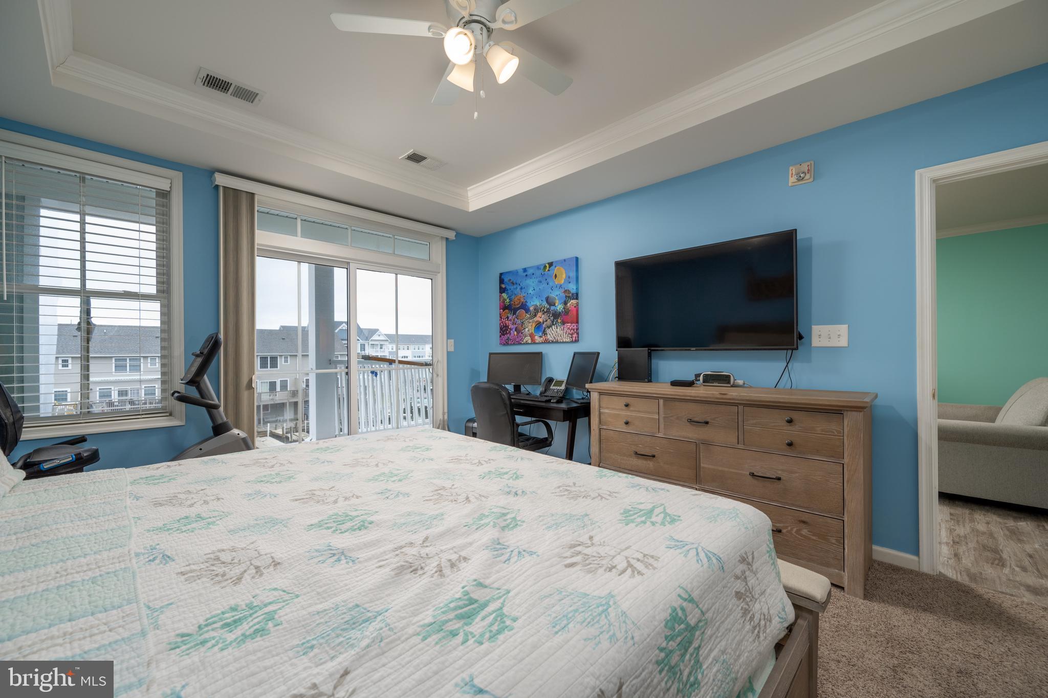 SUNSET ISLAND - Residential