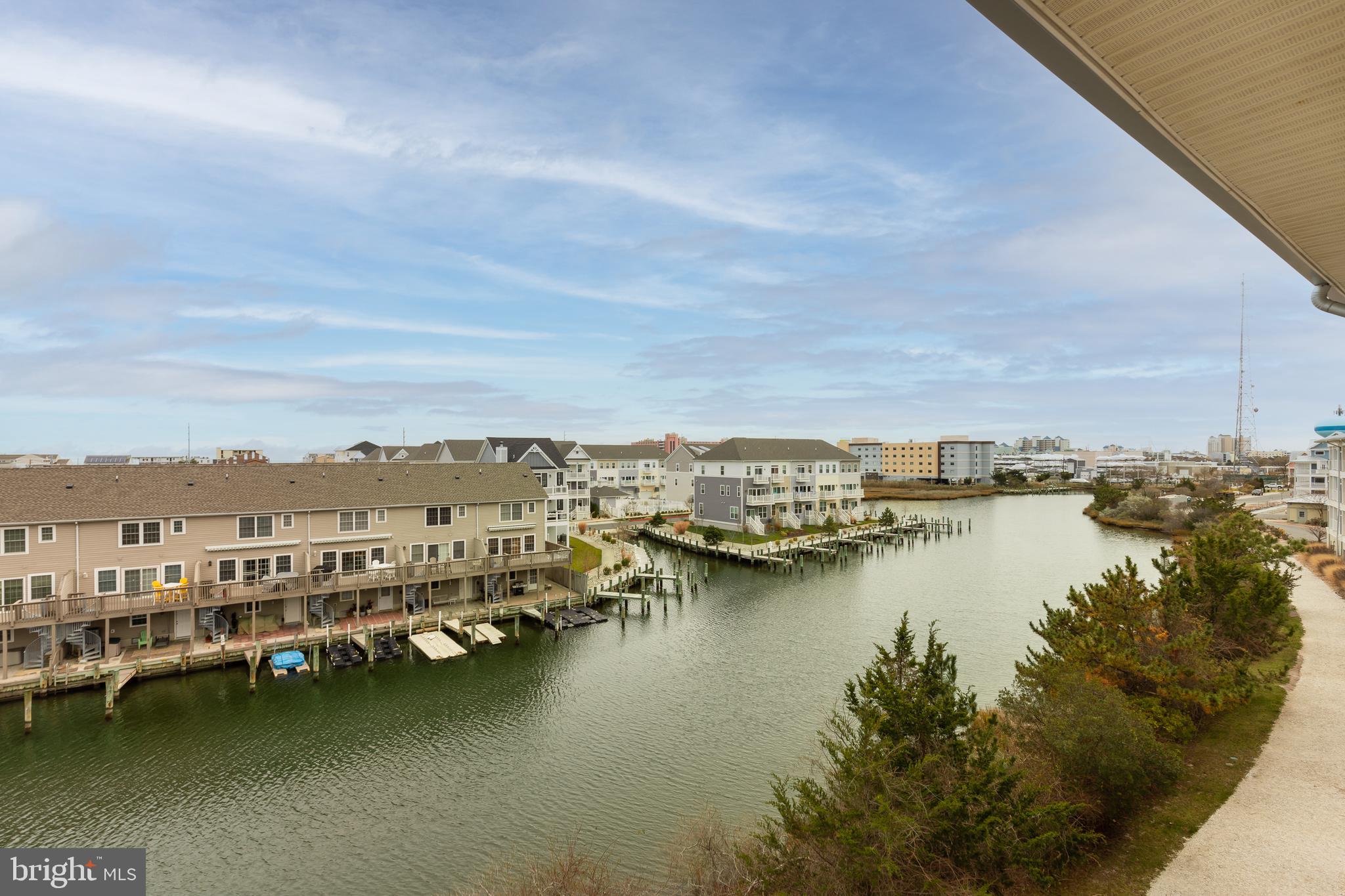 SUNSET ISLAND - Residential