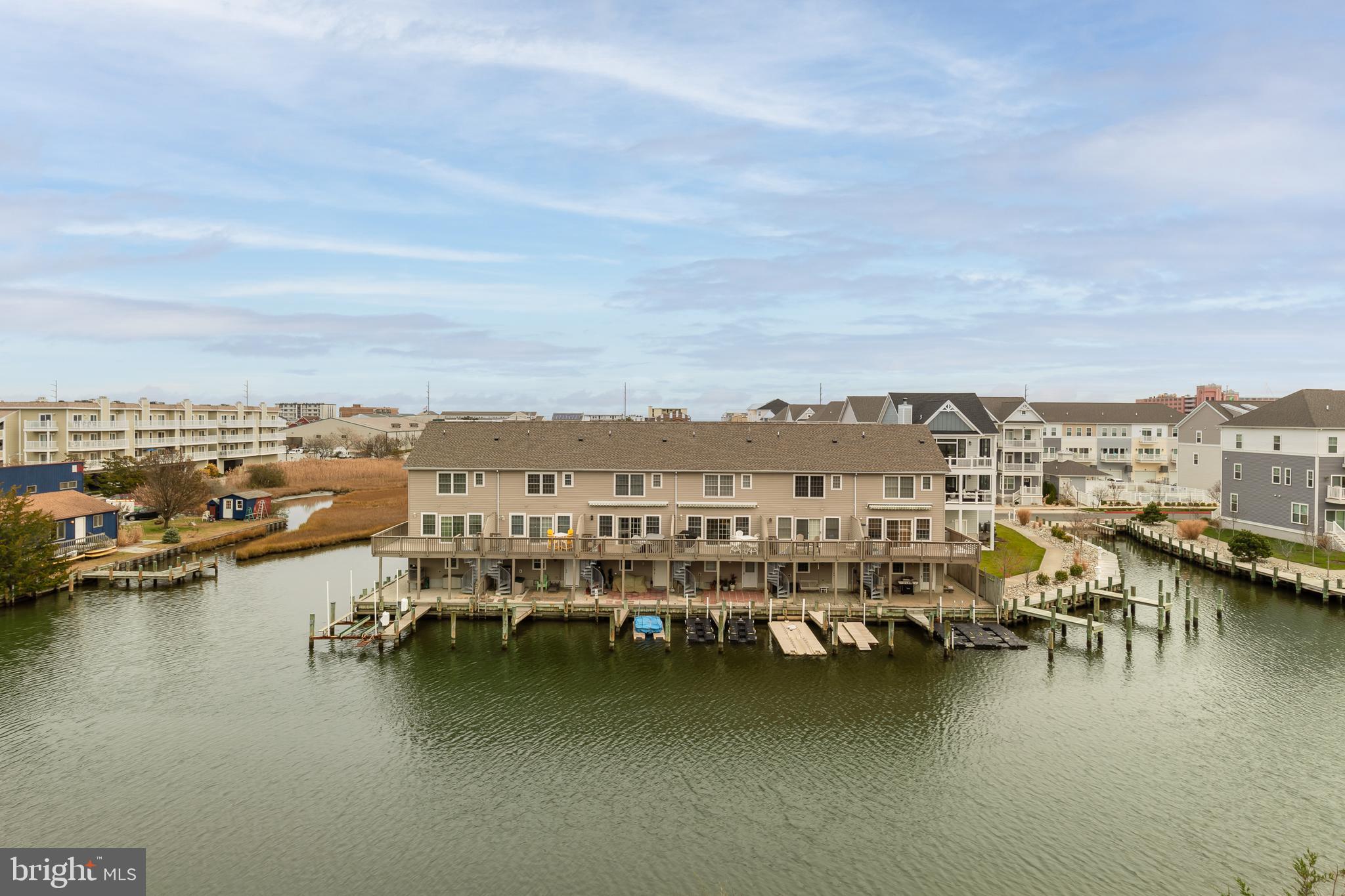 SUNSET ISLAND - Residential