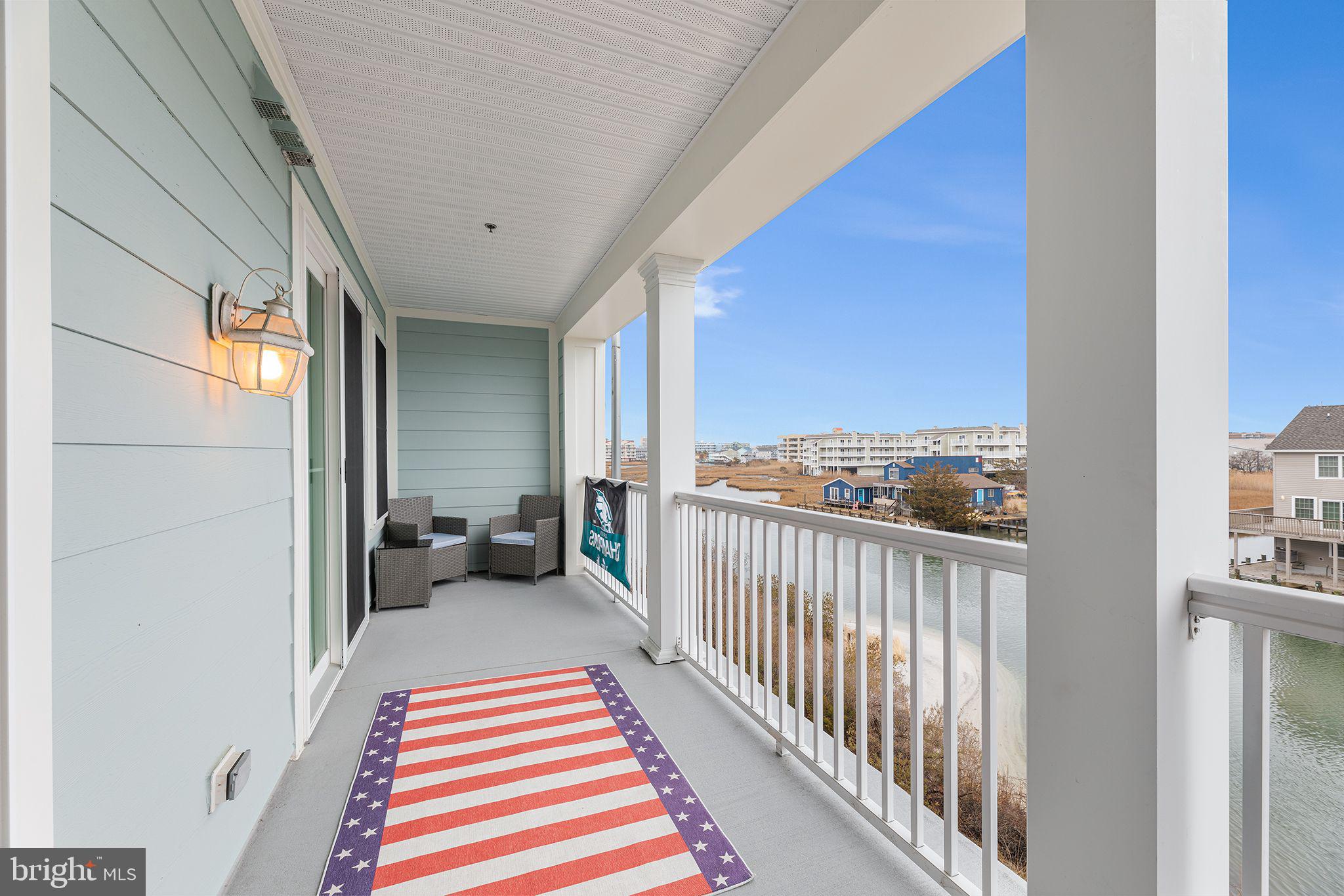 SUNSET ISLAND - Residential