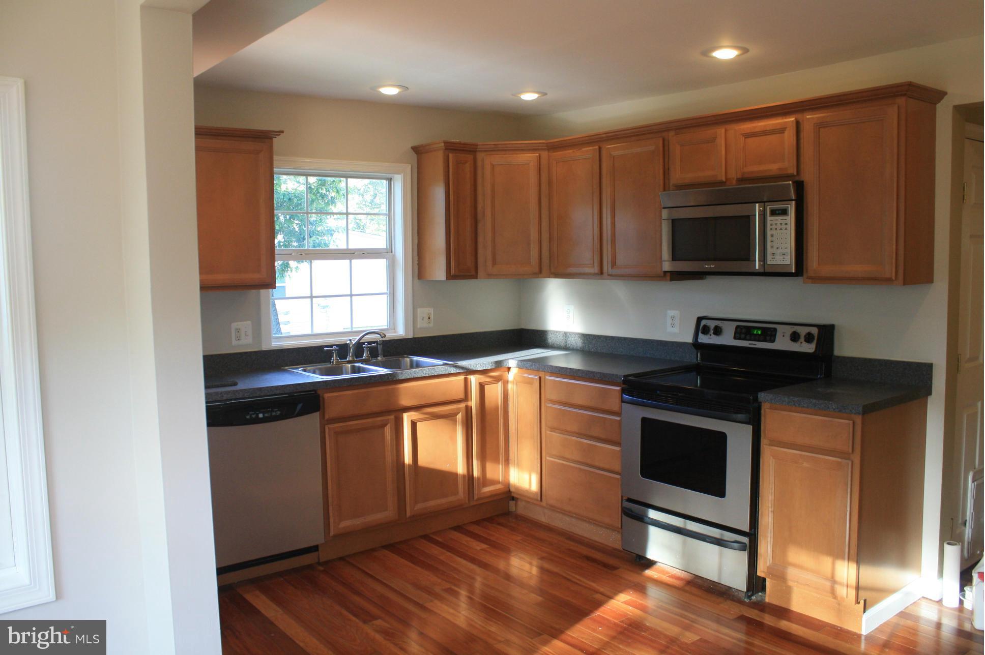 UPPER MAGOTHY BEACH - Residential