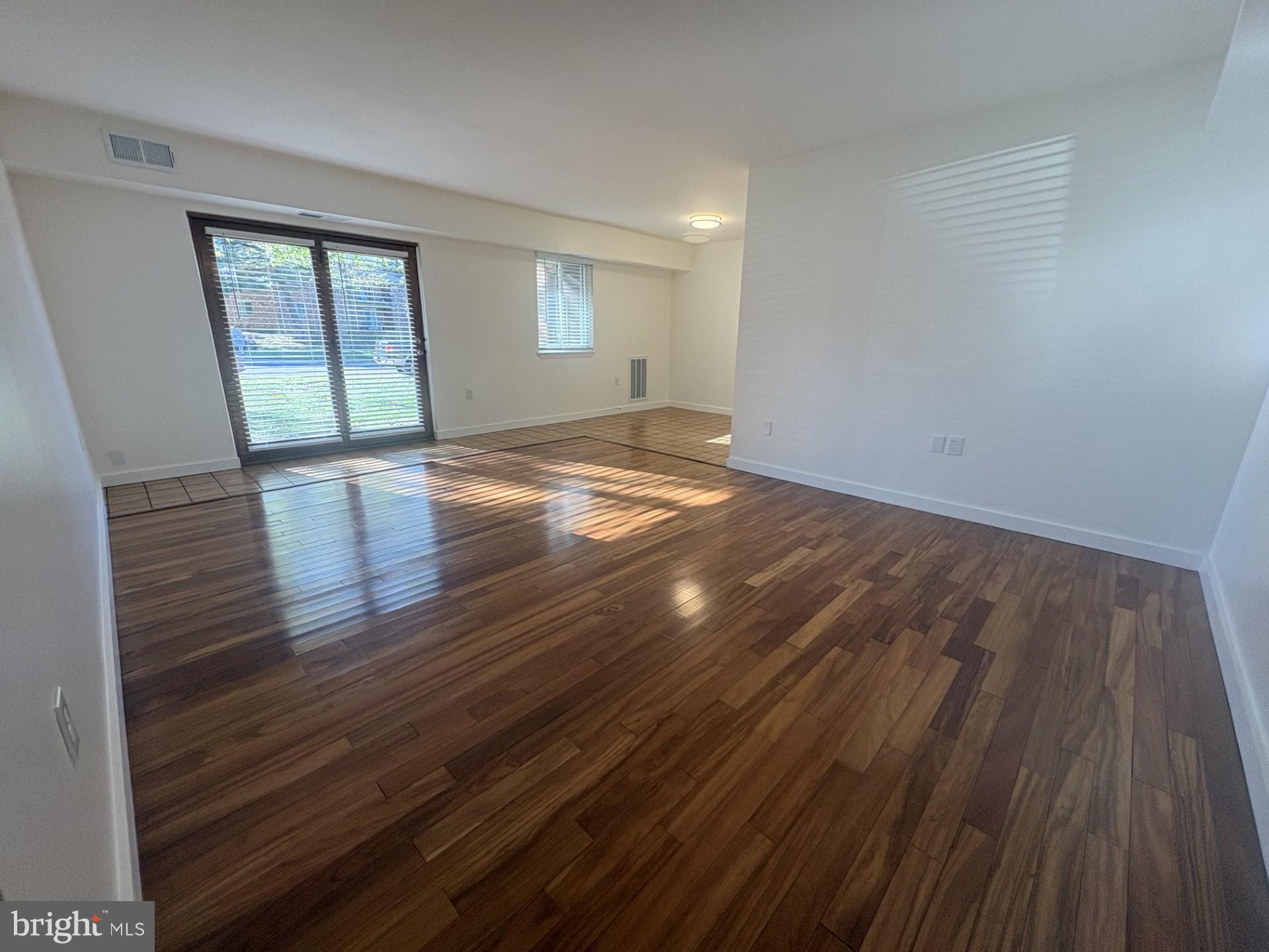 209 VICTOR PARKWAY 209B