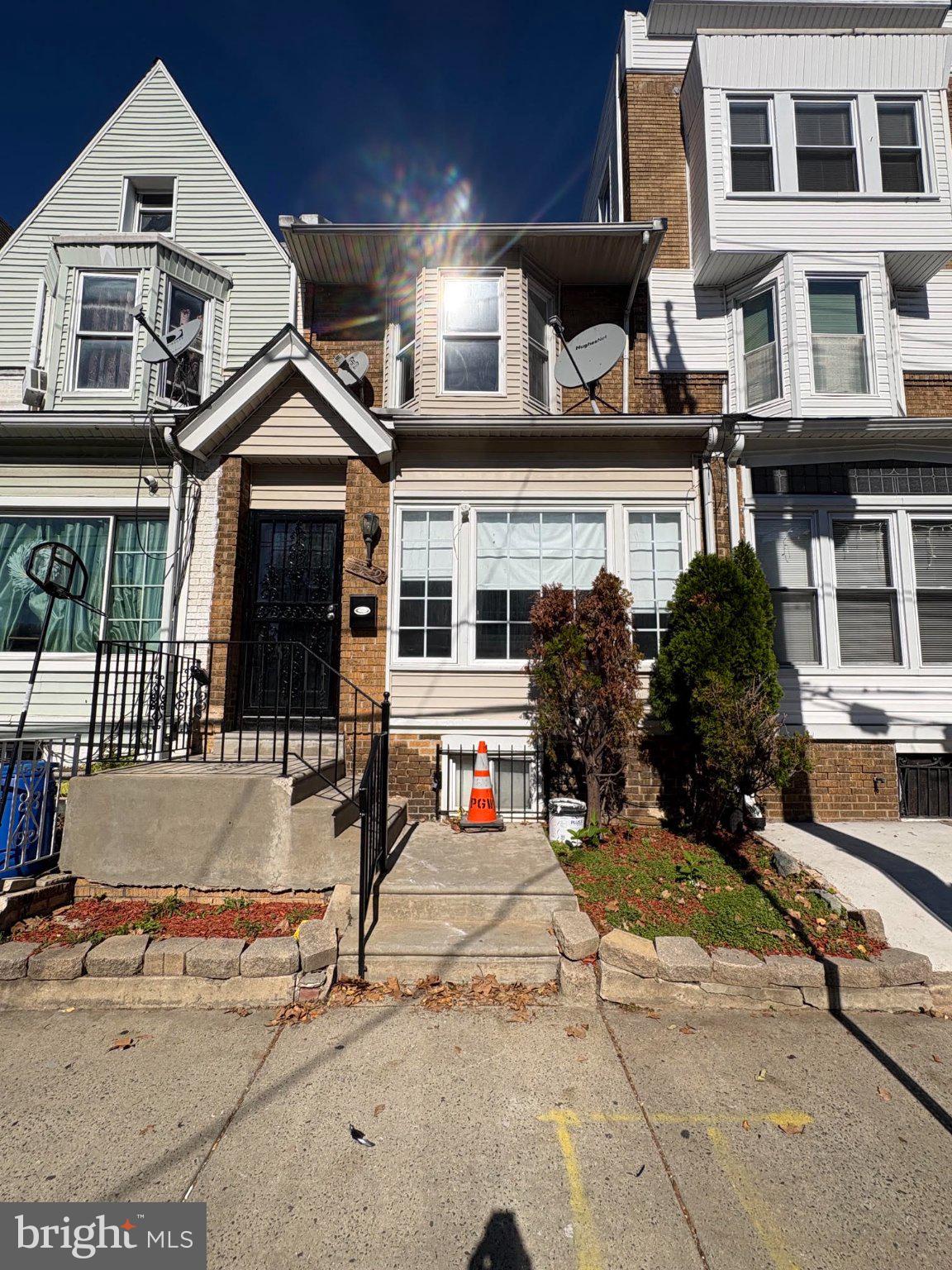 1329 W WINGOHOCKING STREET