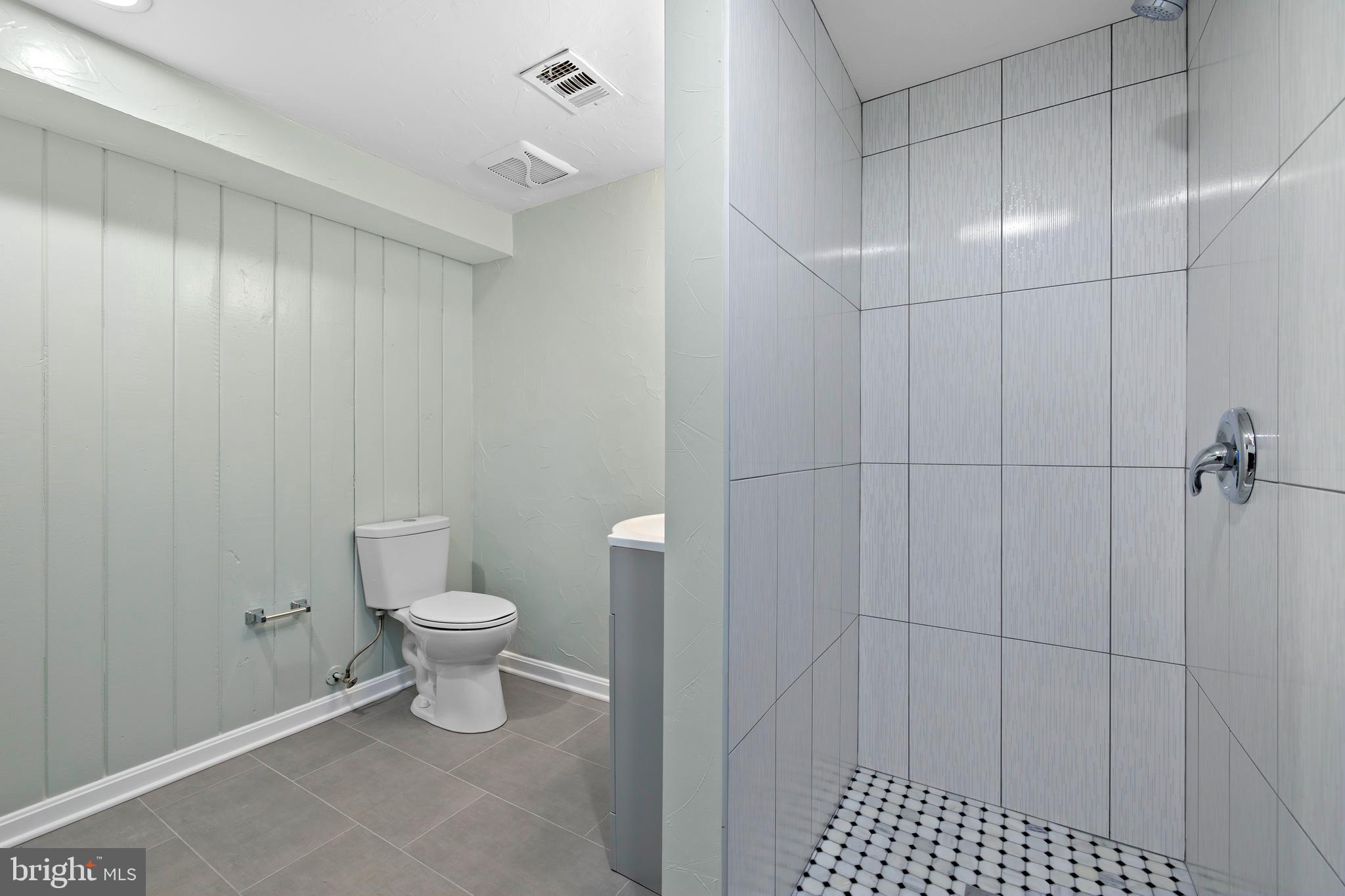 NEWPORT ESTATES - Residential