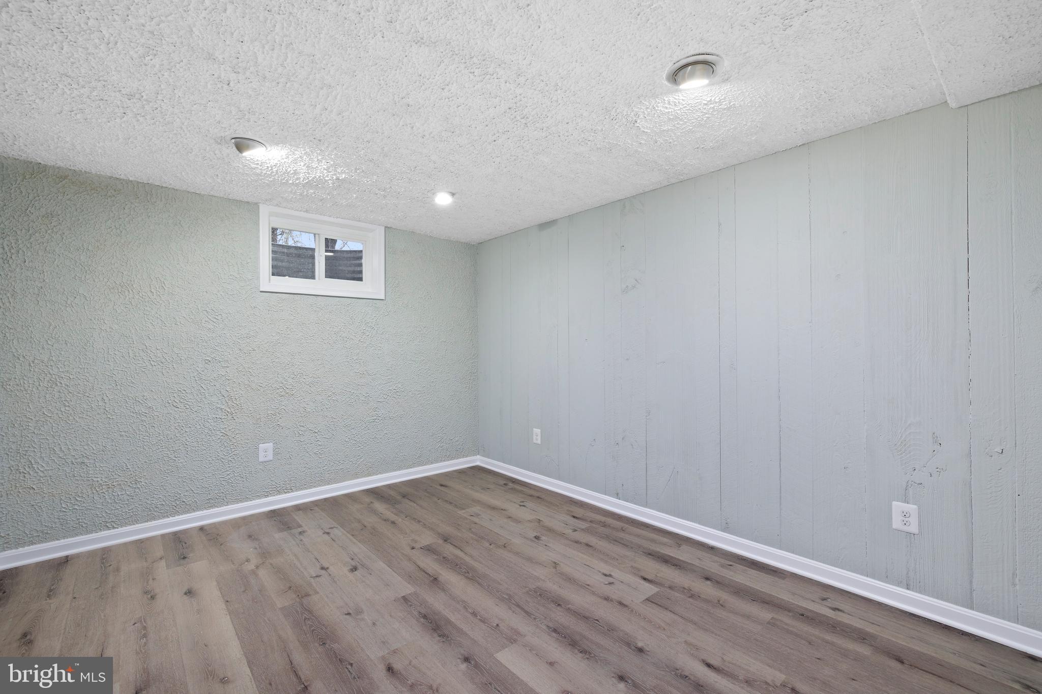 NEWPORT ESTATES - Residential