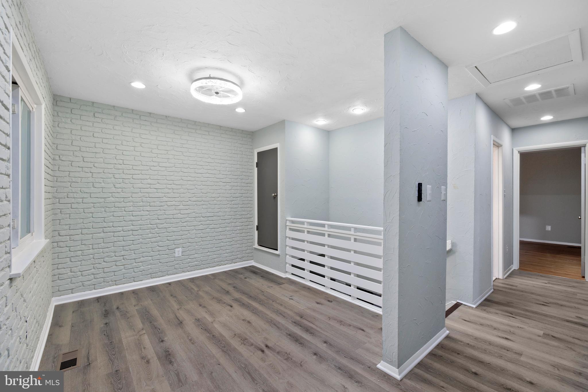 NEWPORT ESTATES - Residential