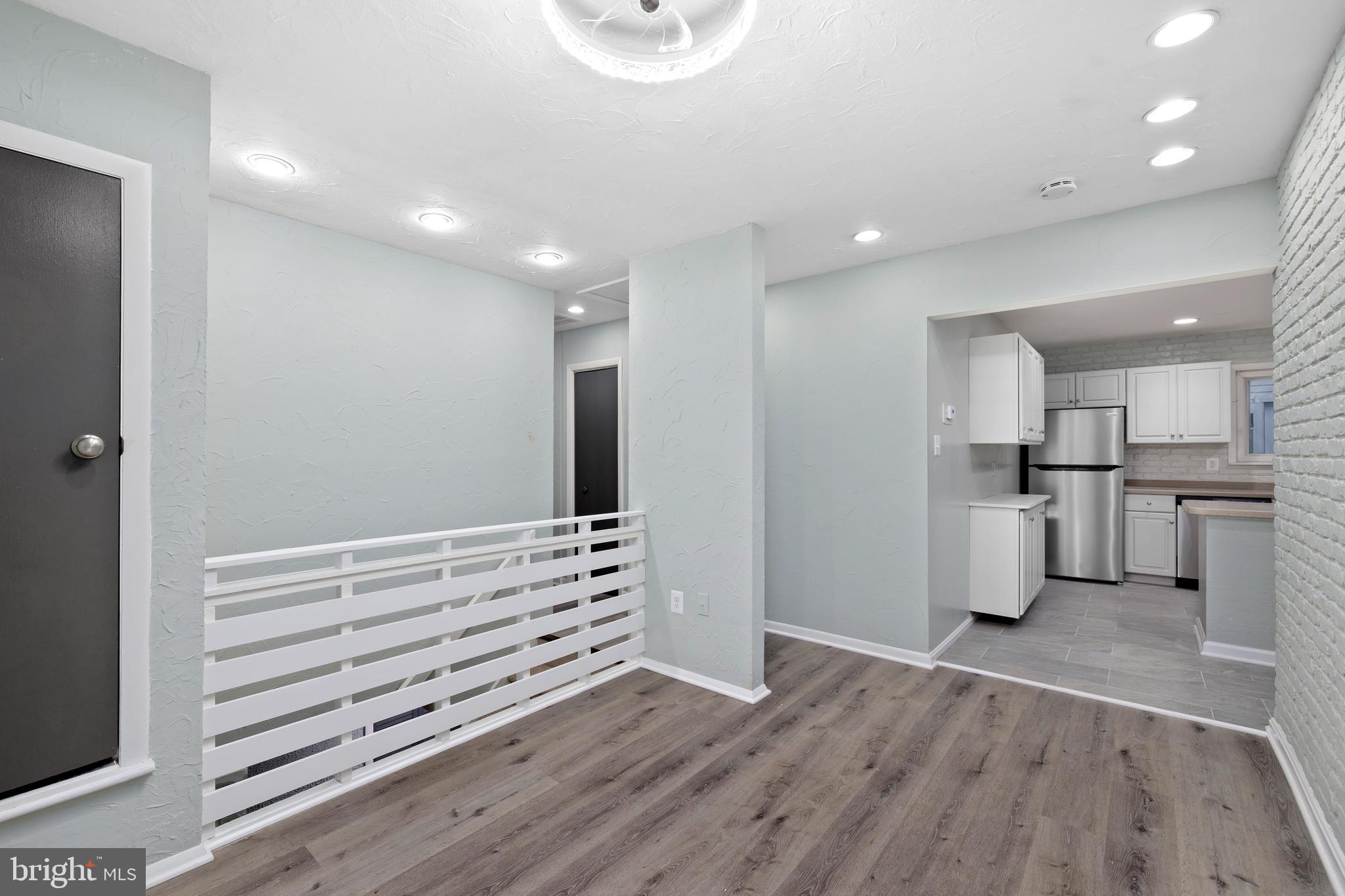 NEWPORT ESTATES - Residential