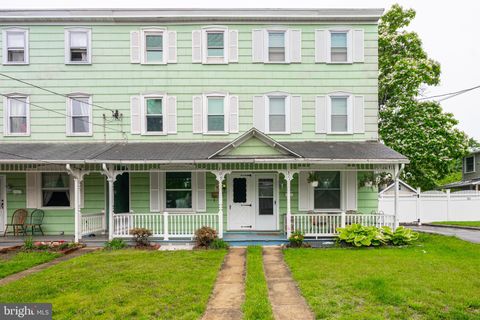 309 N 5TH AVENUE ROYERSFORD PA 19468
