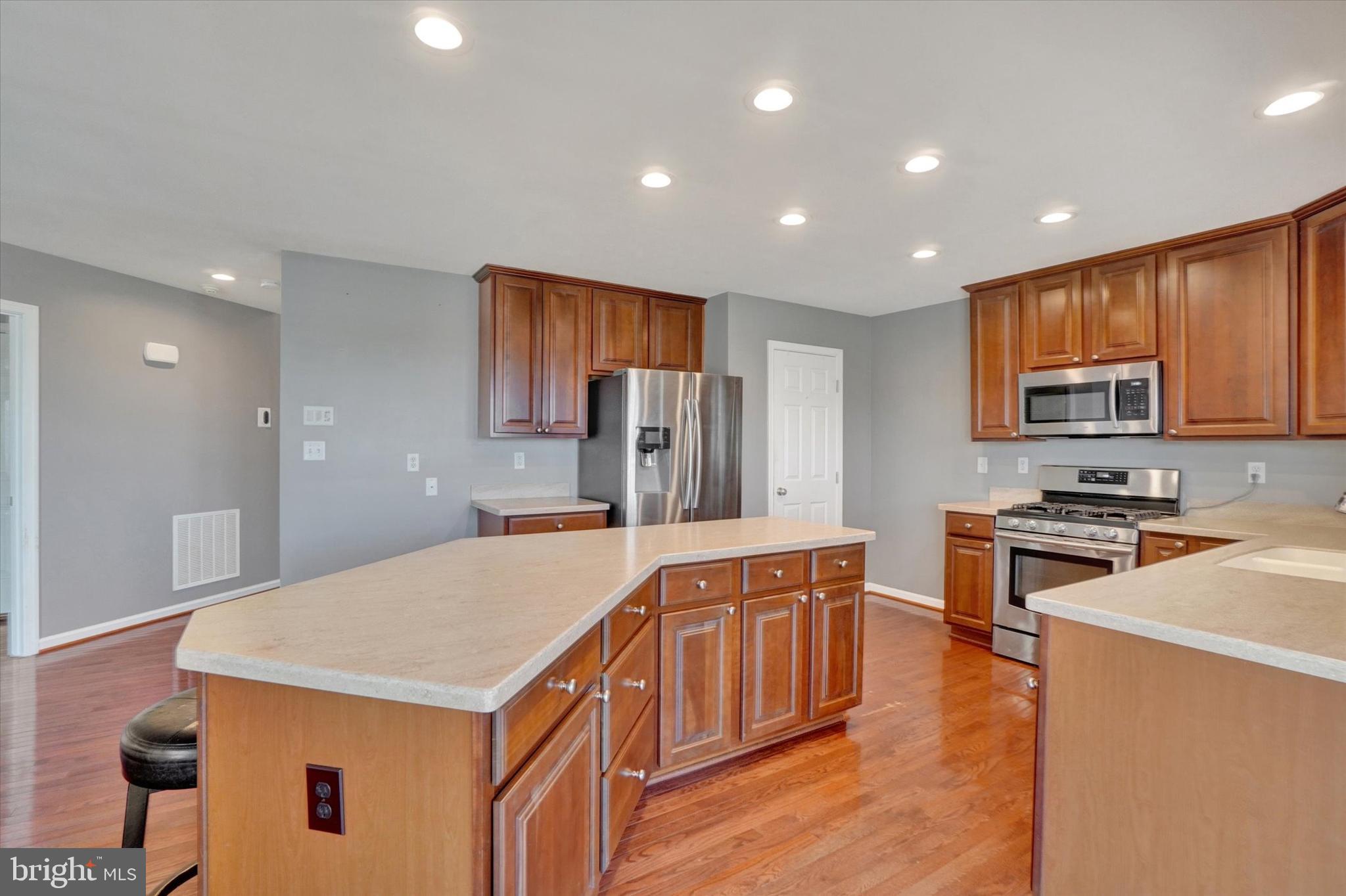 SHERWOOD FOREST II - Residential