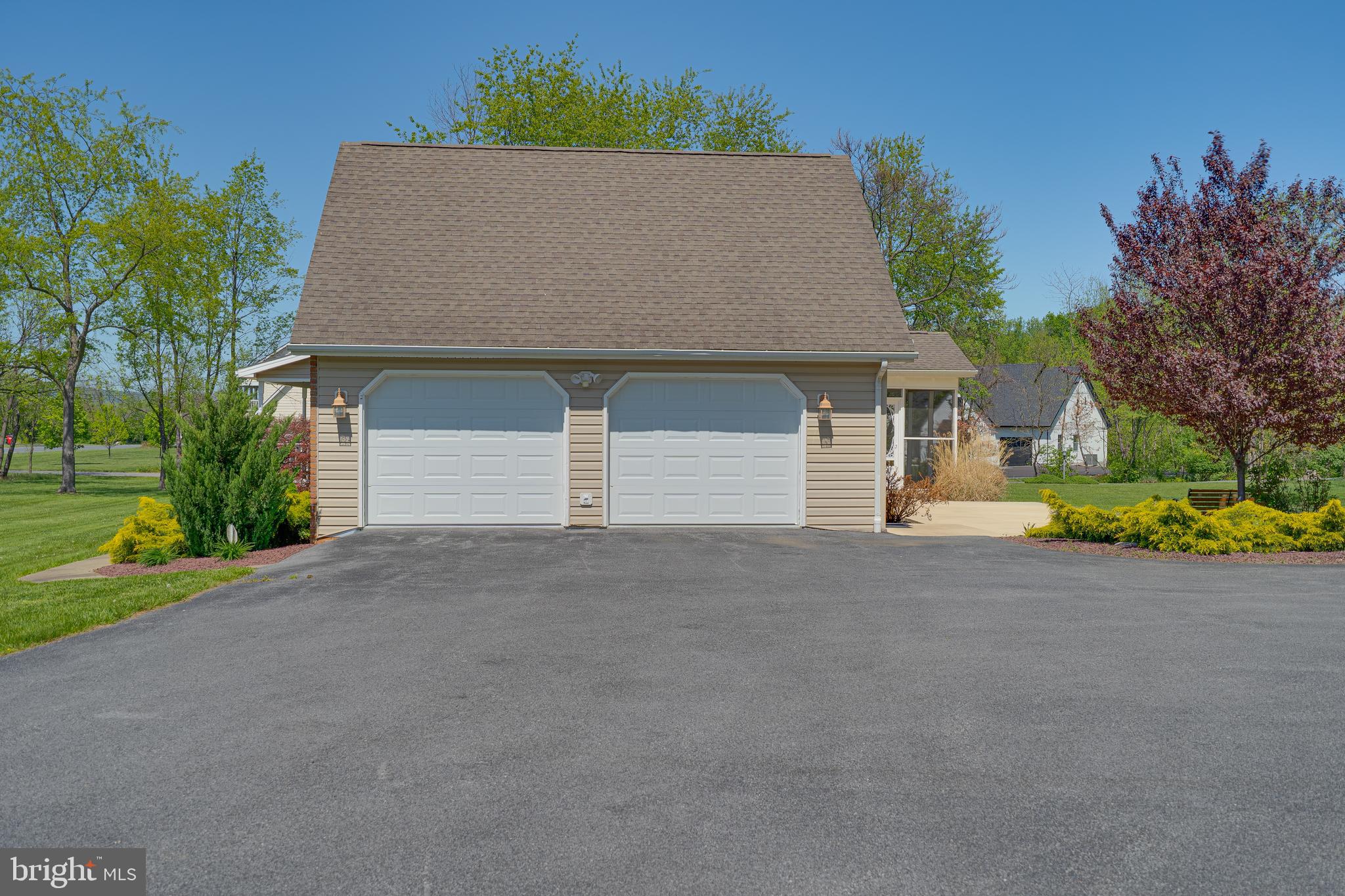 CORNERSTONE - Residential