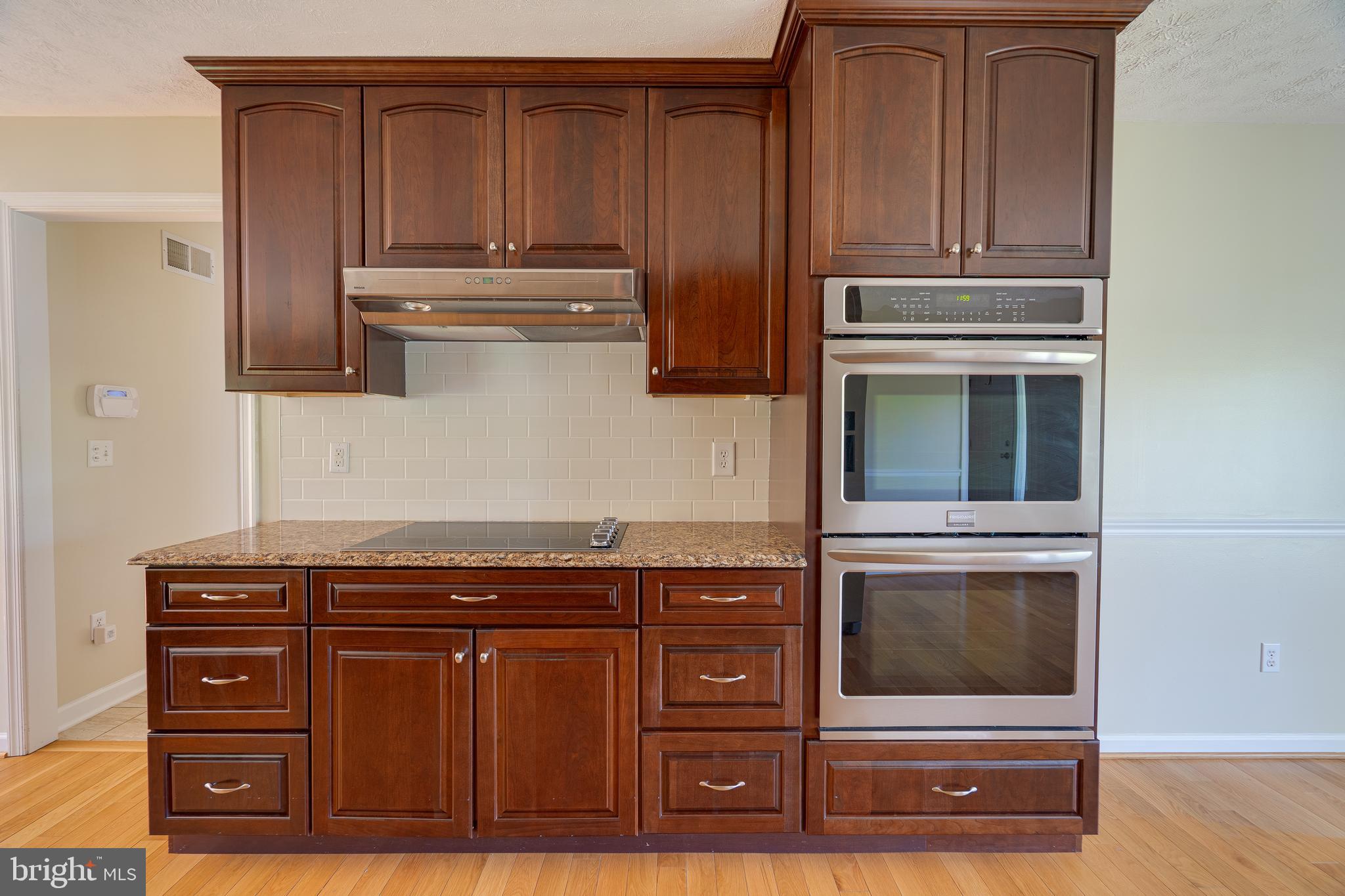 CORNERSTONE - Residential