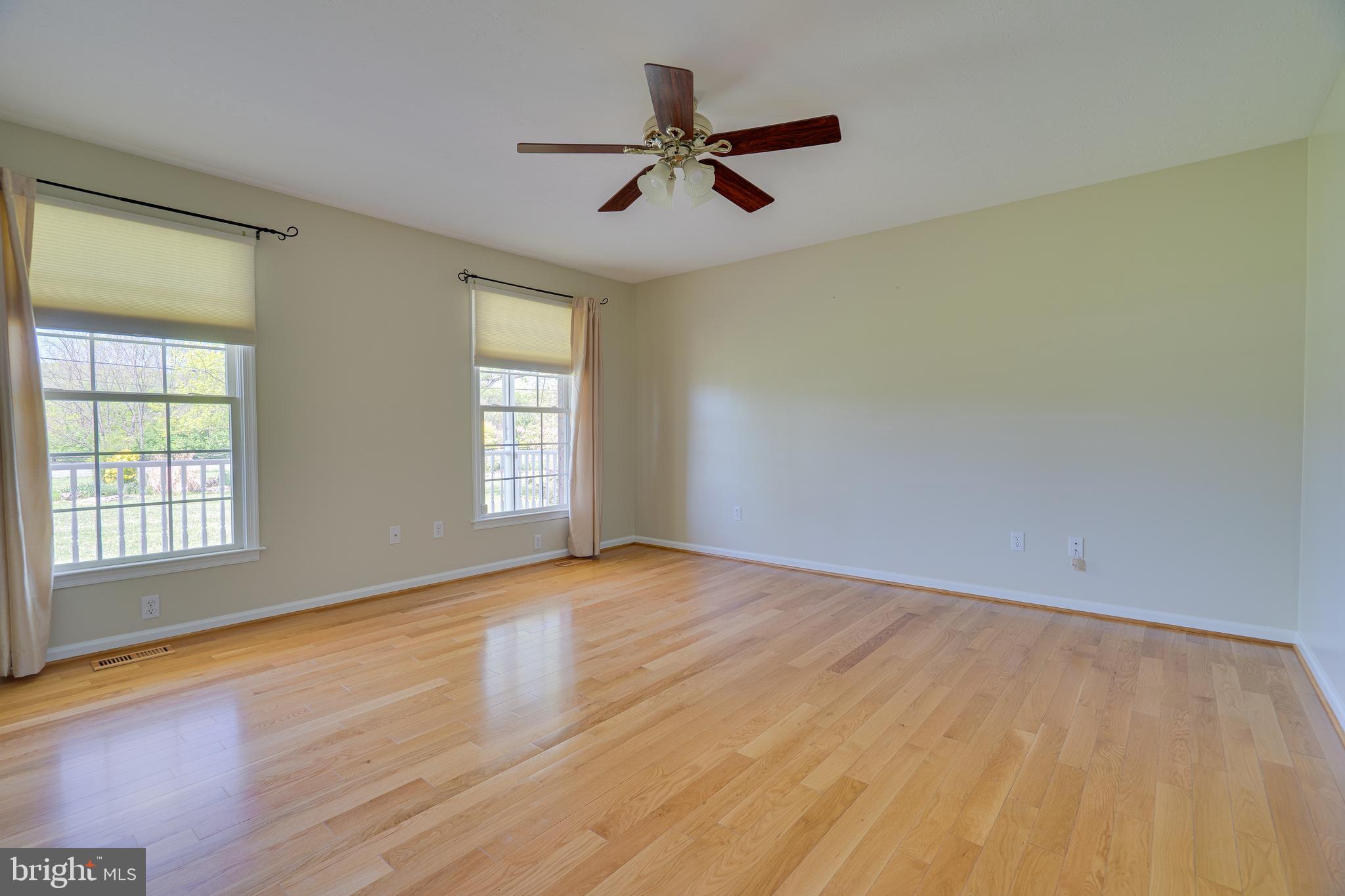 CORNERSTONE - Residential