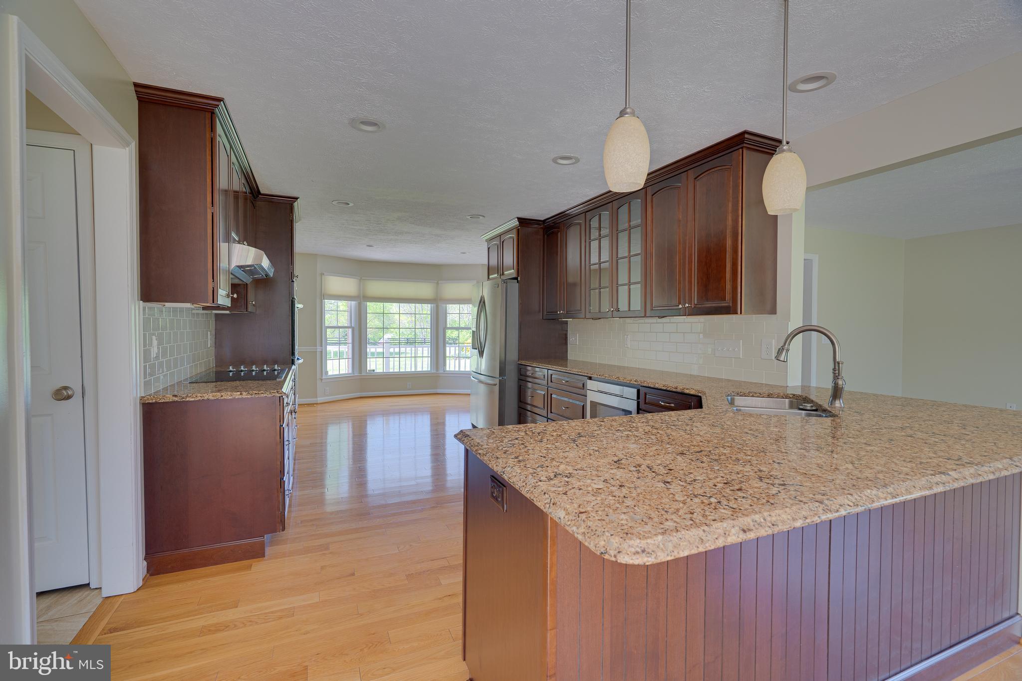 CORNERSTONE - Residential