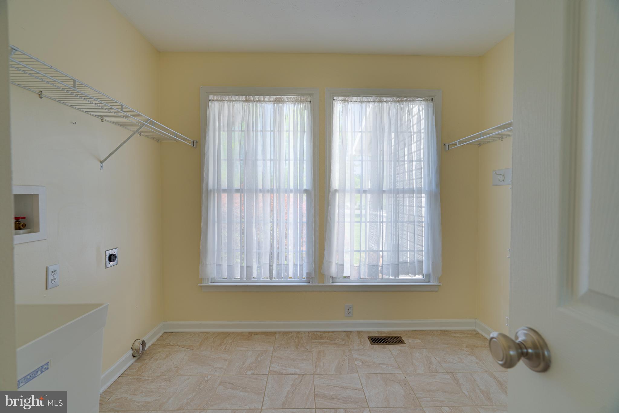 CORNERSTONE - Residential